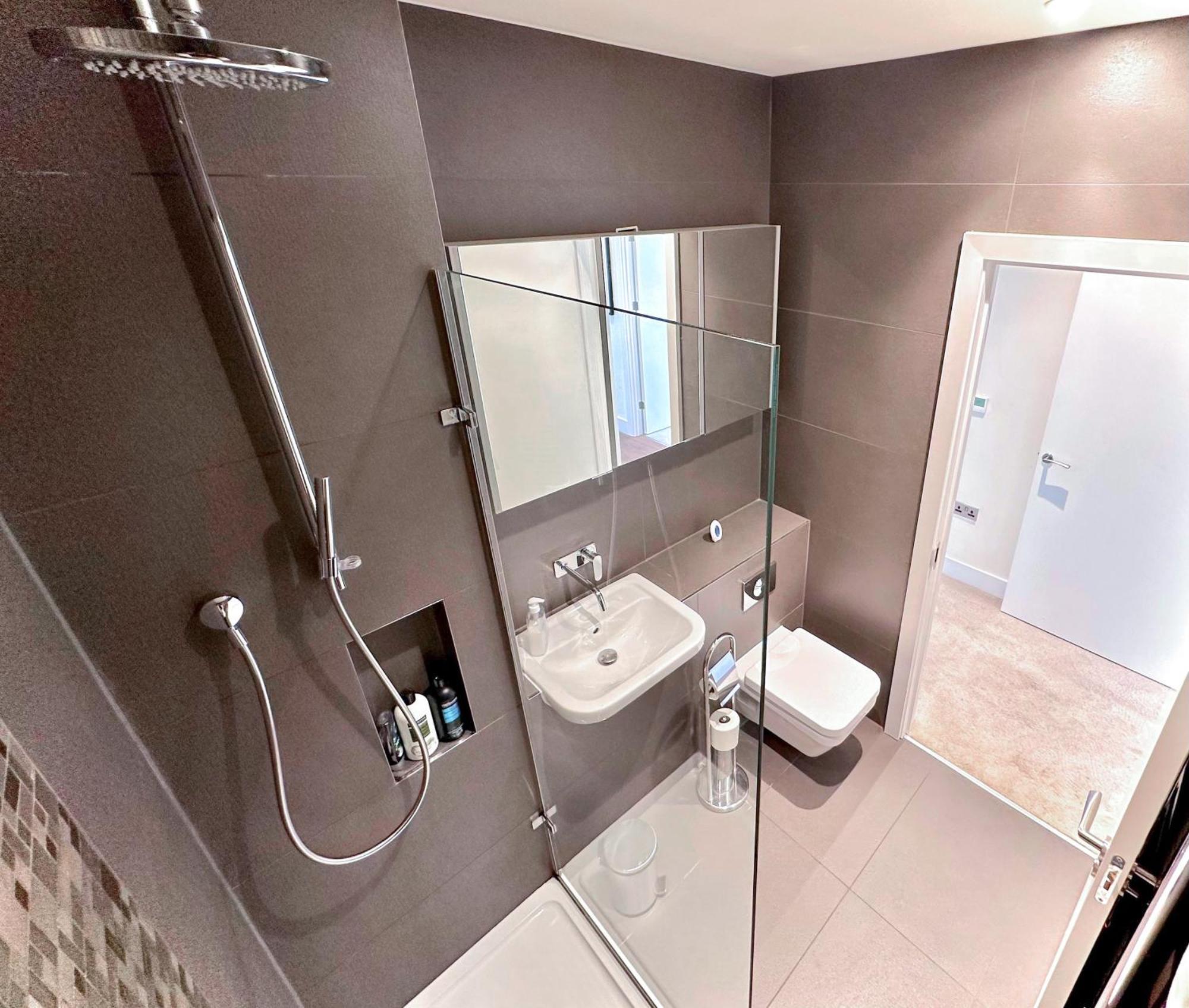3 Bedroom Penthouse With Private Terrace, Battersea, Nine Elms * Londres