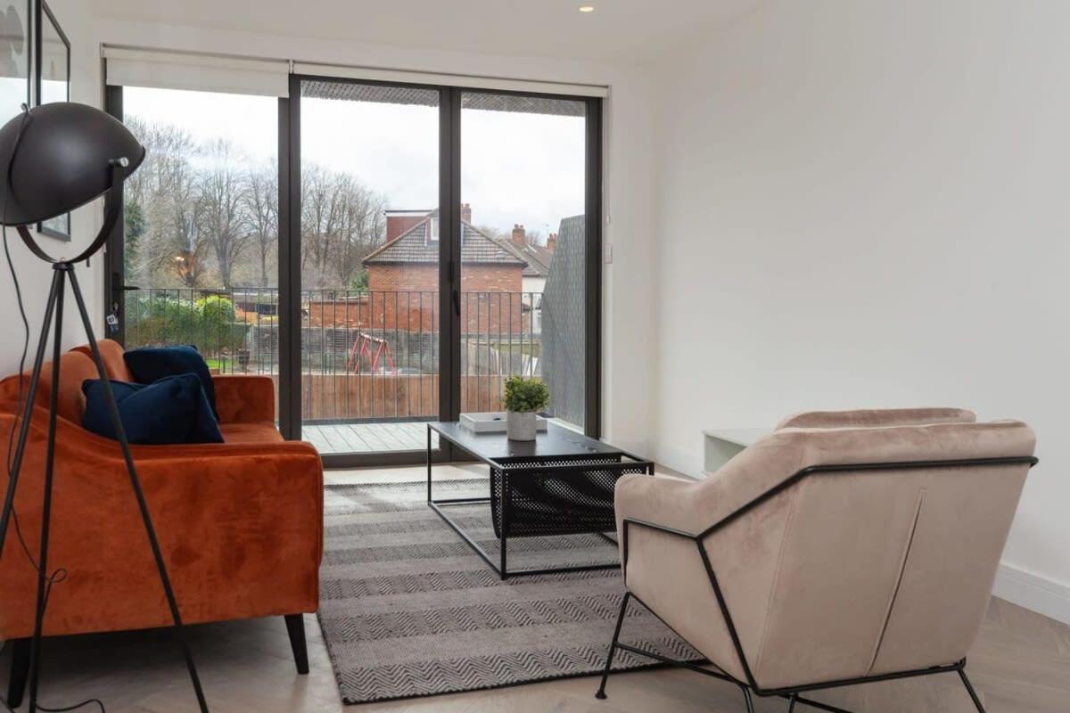 Modern 2 Bedroom In Wimbledon * London