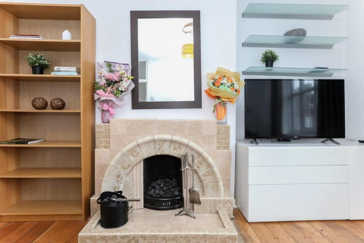 Apartment 2 Bedroom In Waterloo Central *