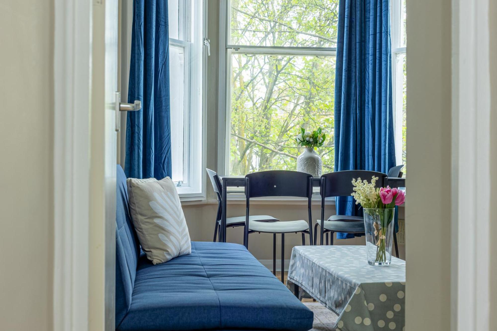 Bright & Stylish 1br, 5min Kensington Olympia Tube Apartment *
