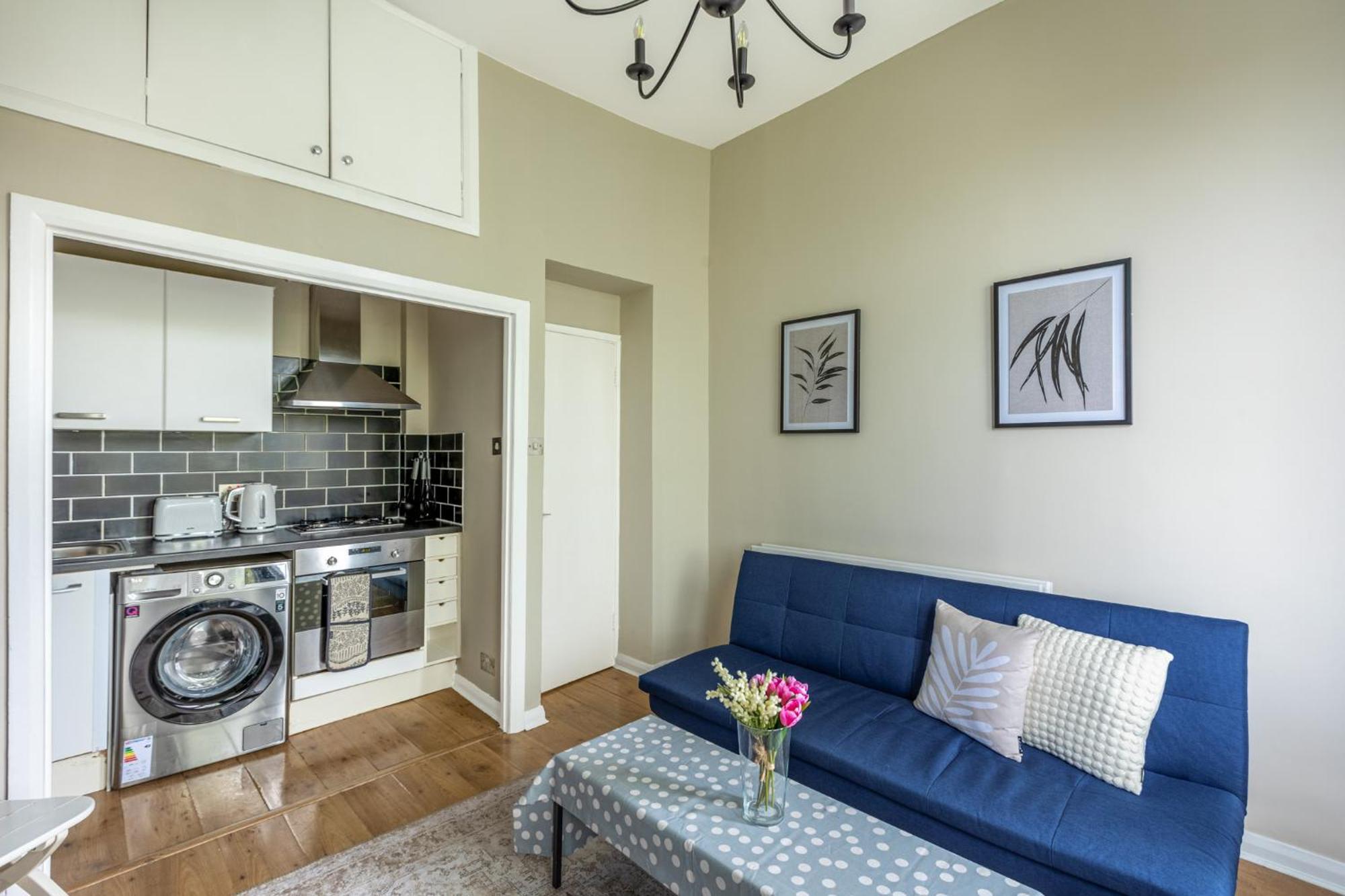 Bright & Stylish 1br, 5min Kensington Olympia Tube *