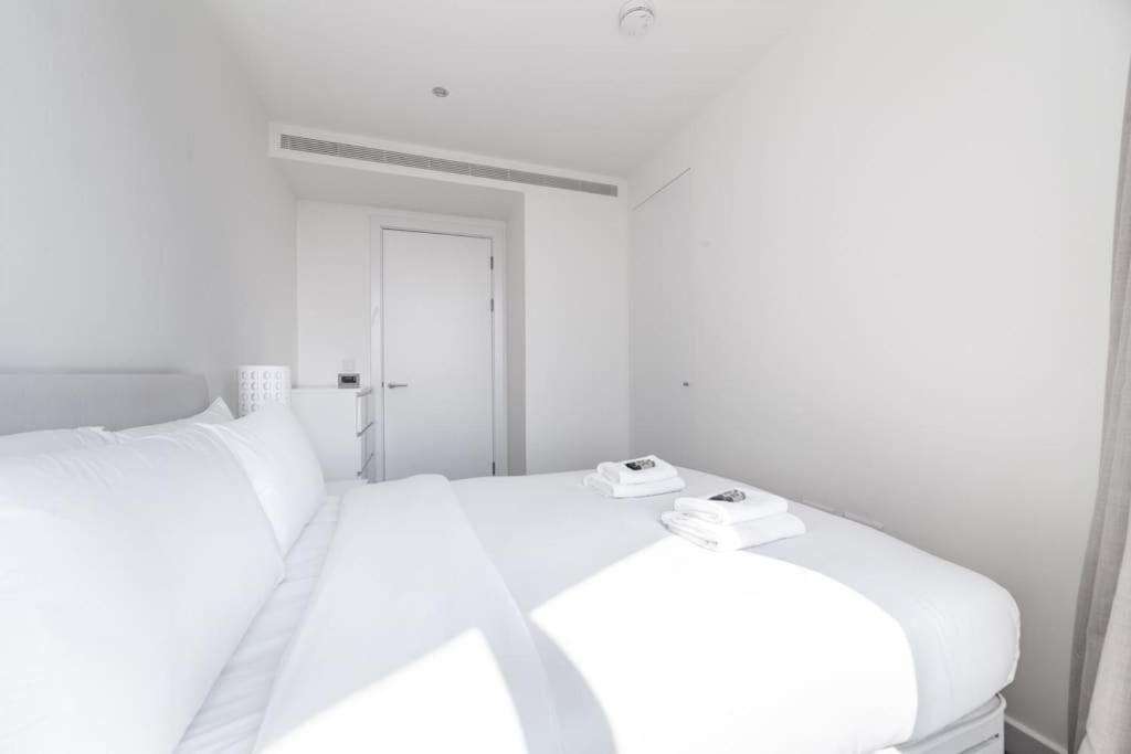 Full Of Light & Spacious 2br Residence, 9 Elms Apartamento Londres