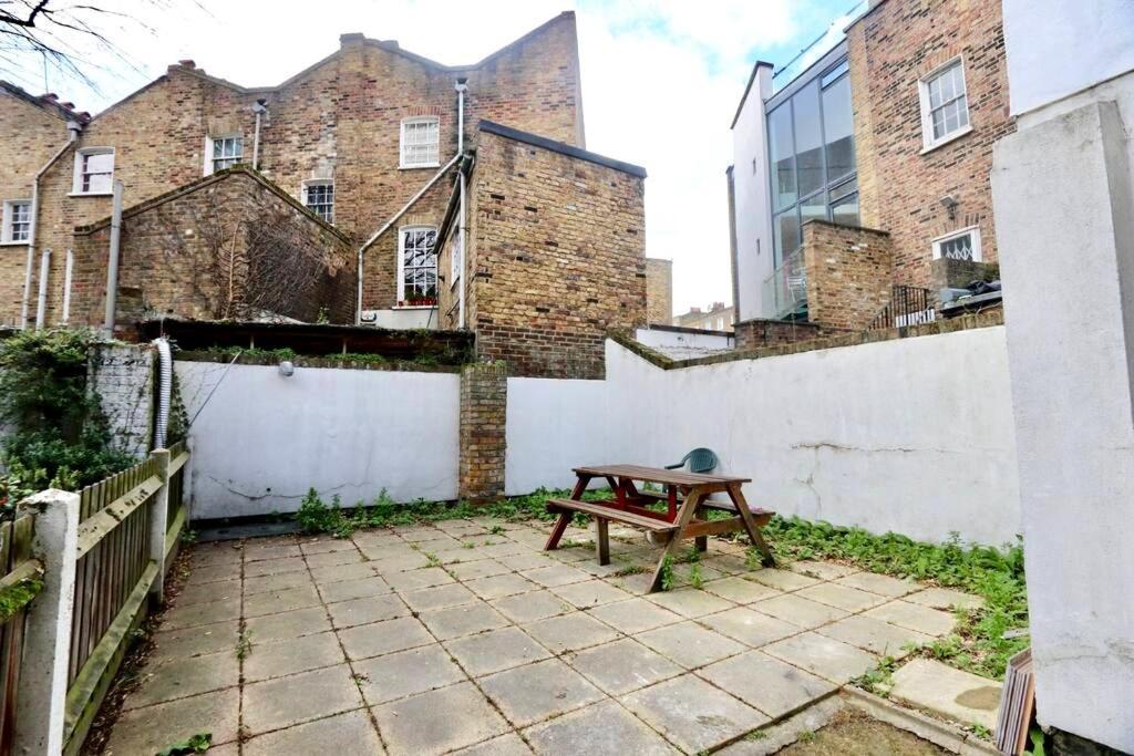 3 Bedroom Prime Angel Location * Londres