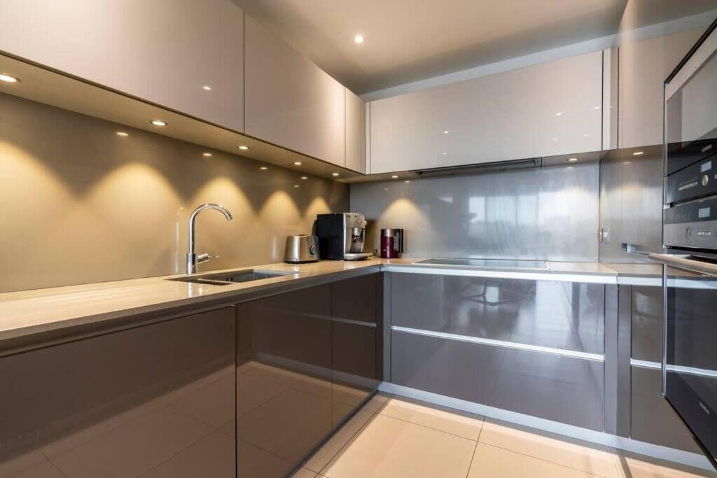 Apartamento 1 Bedroom Penthouse Flat In East *