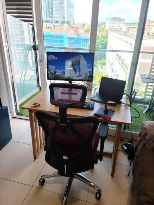 Apartamento 1 Bedroom Penthouse Flat In East