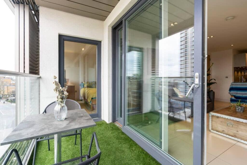 1 Bedroom Penthouse Flat In East Apartamento