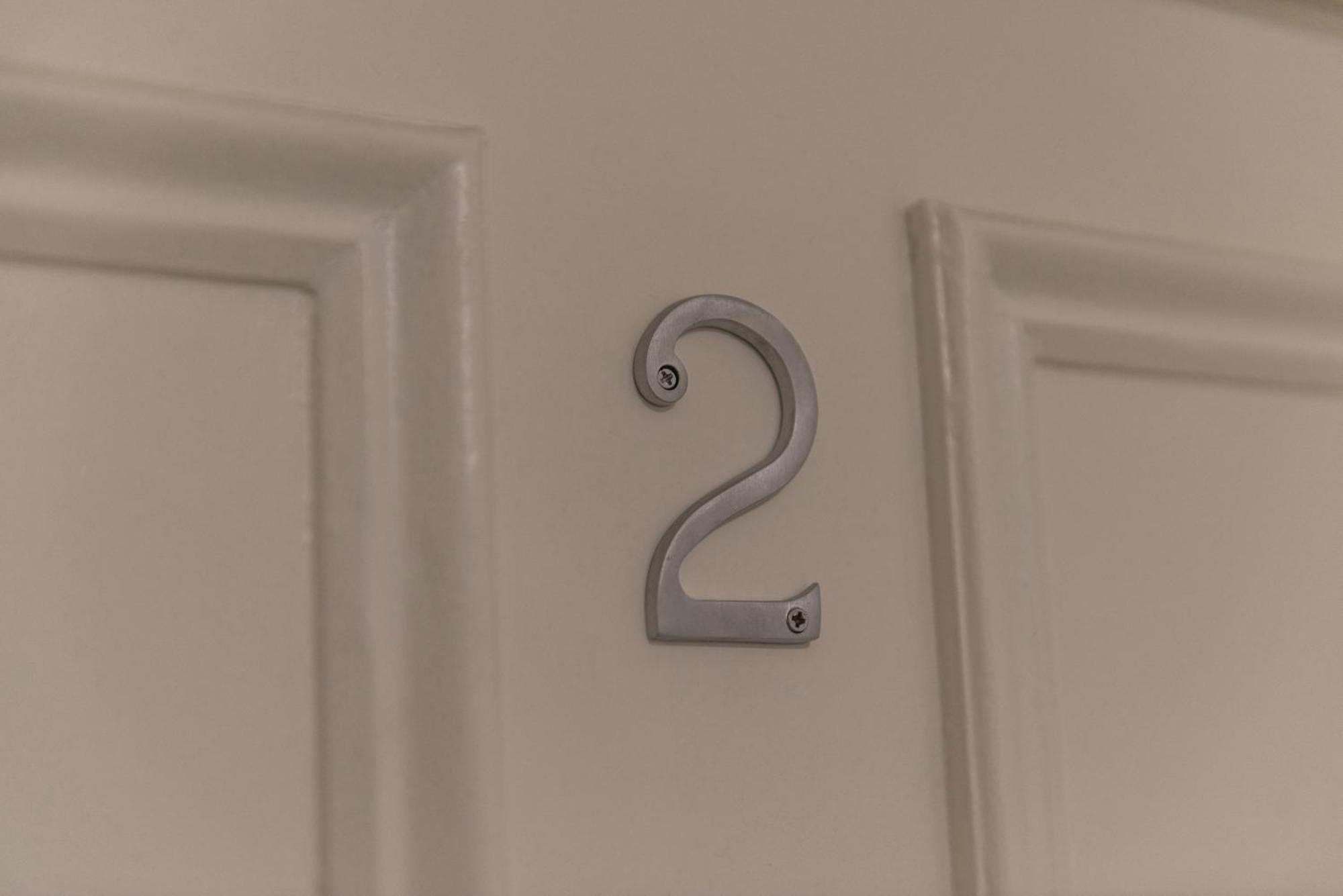 Stylish Spacious Retreat Luxury 2 Bed Haven 2hs