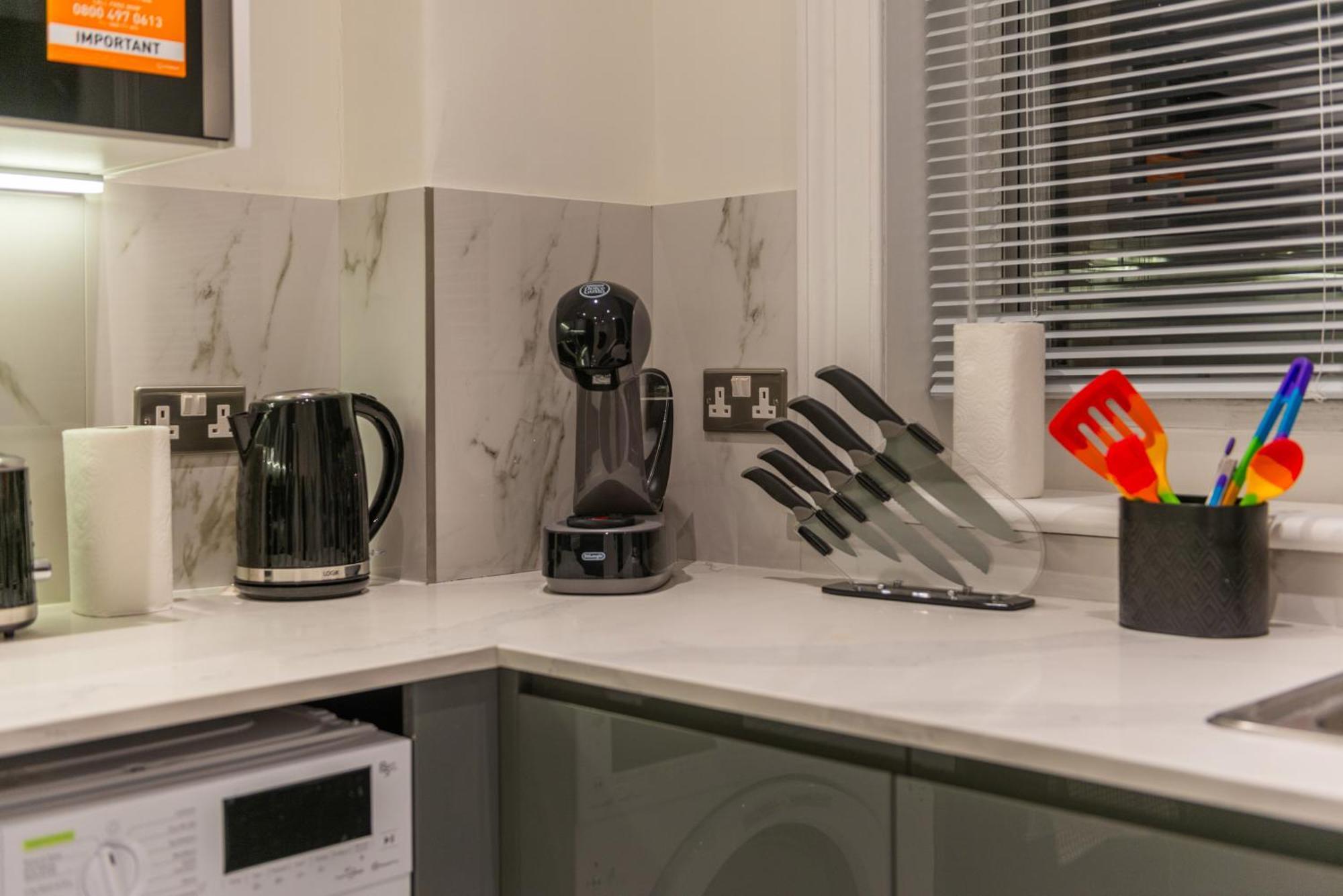 Stylish Spacious Retreat Luxury 2 Bed Haven 2hs * Londres
