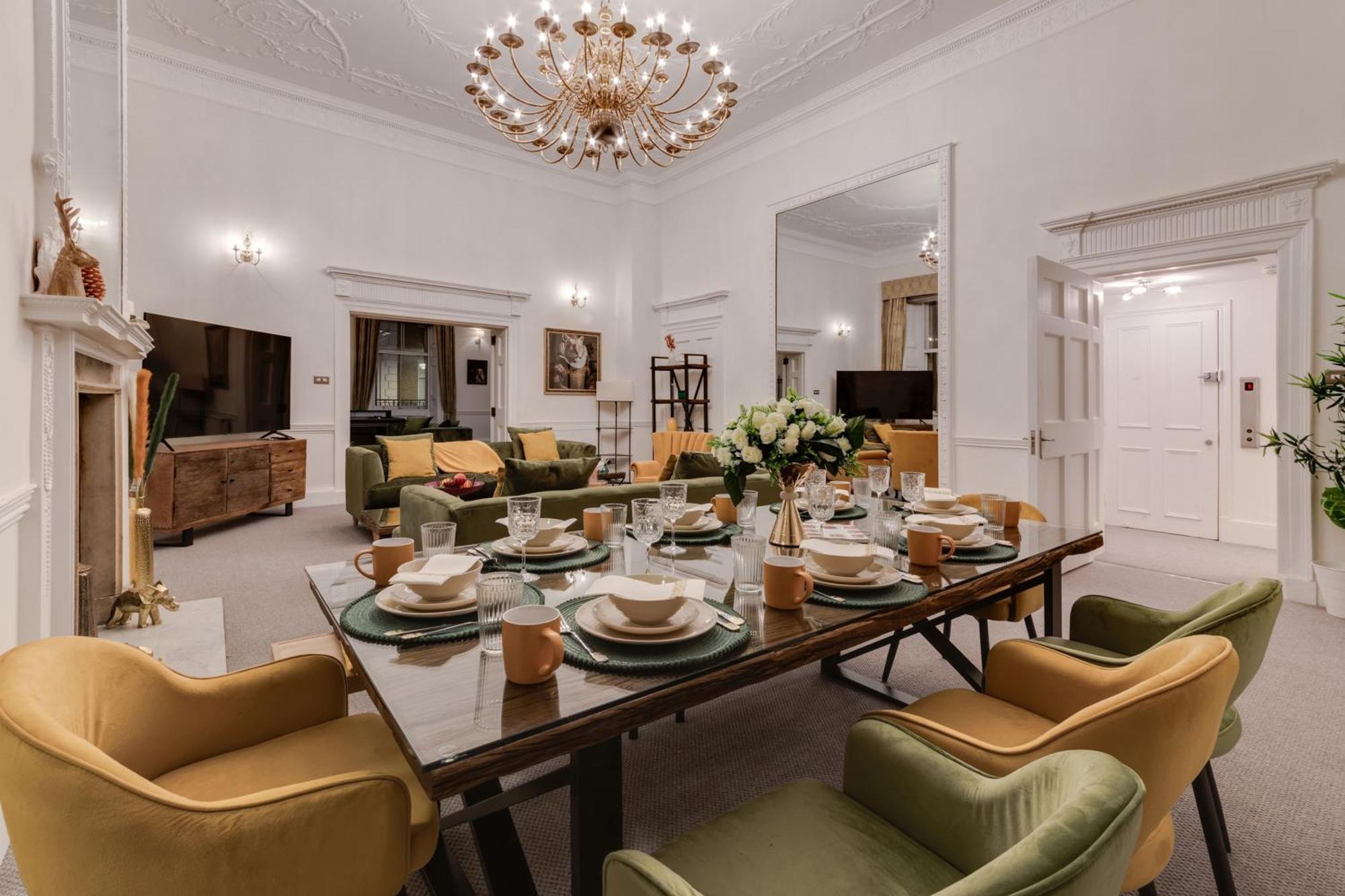 Luxury 3 Bedroom Duplex With Pool Table - 4hs Apartment *