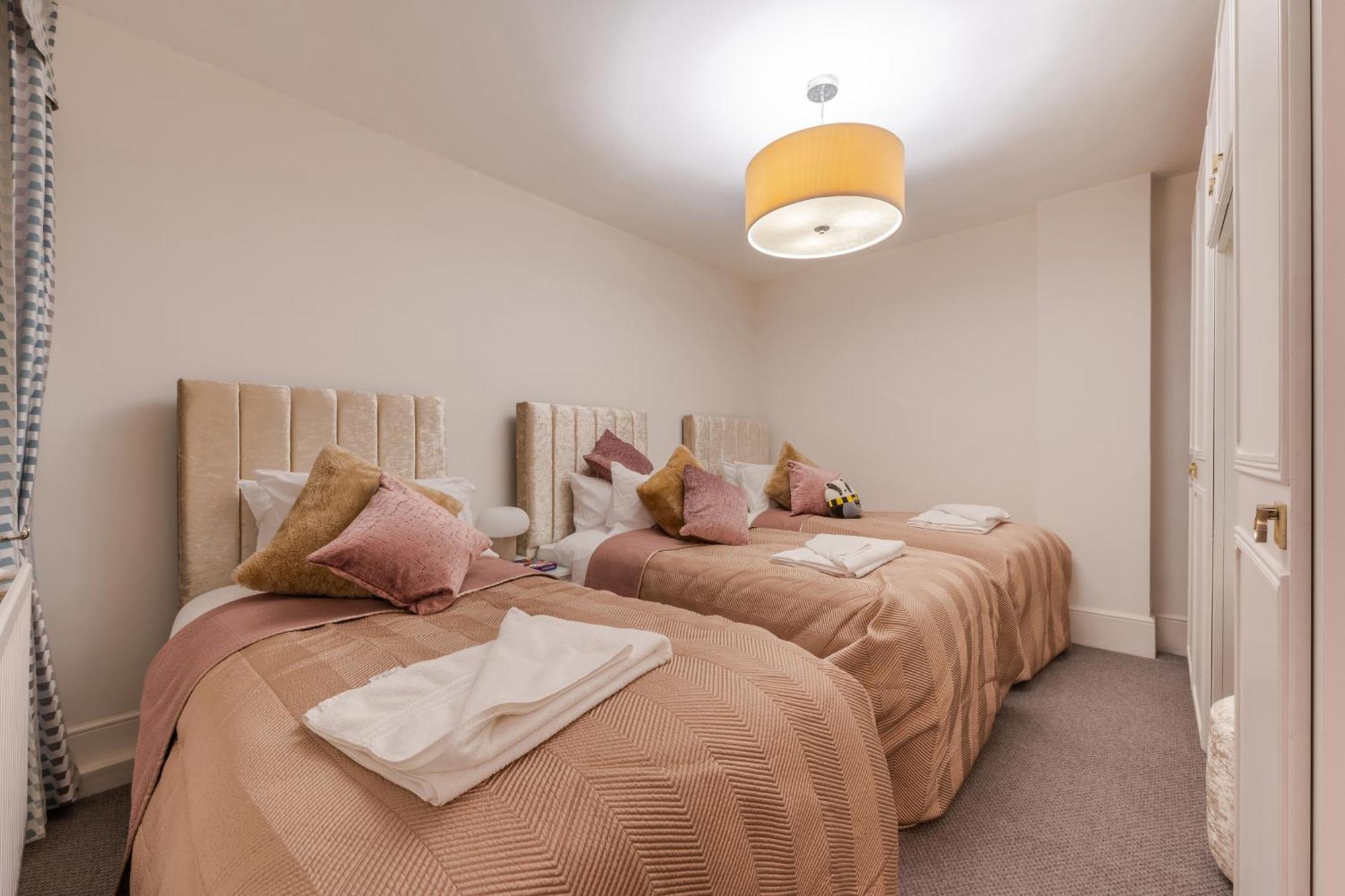 Appartement Stylish Spacious Retreat Luxury 2 Bed Haven 2hs