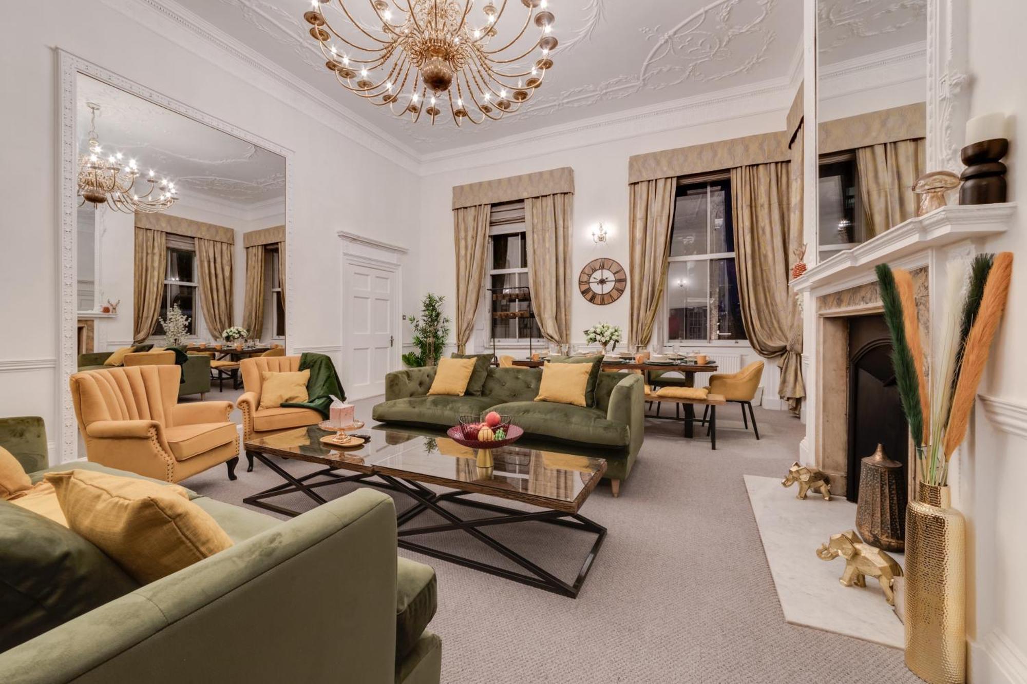 Luxury 3 Bedroom Duplex With Pool Table - 4hs * London