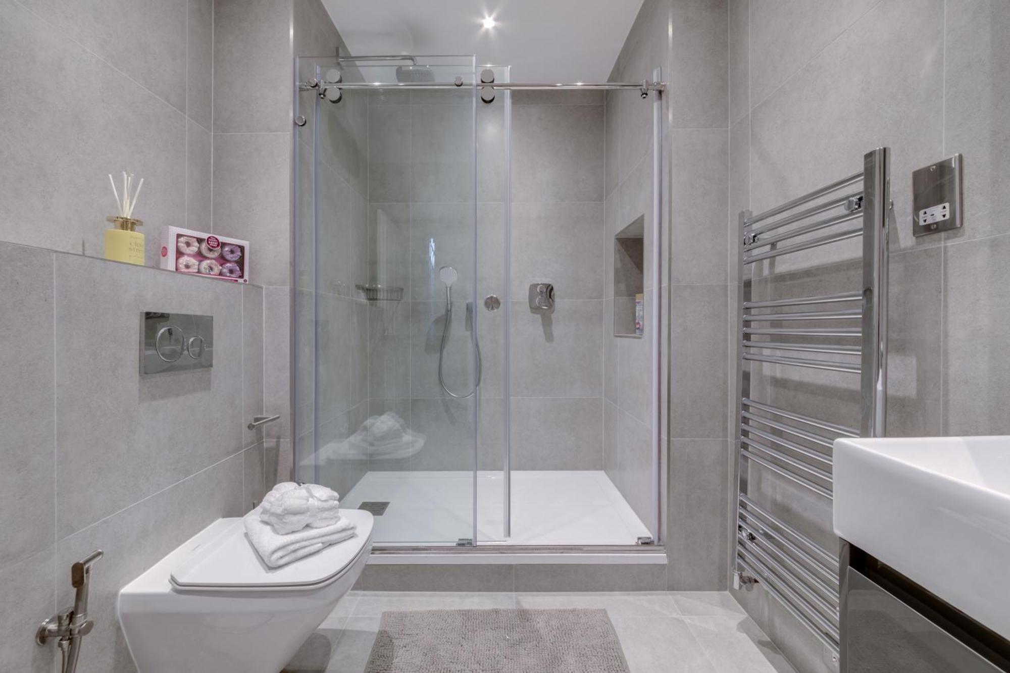 Stylish 3 Bedroom Luxury In Harley Street - 3hs * Londen