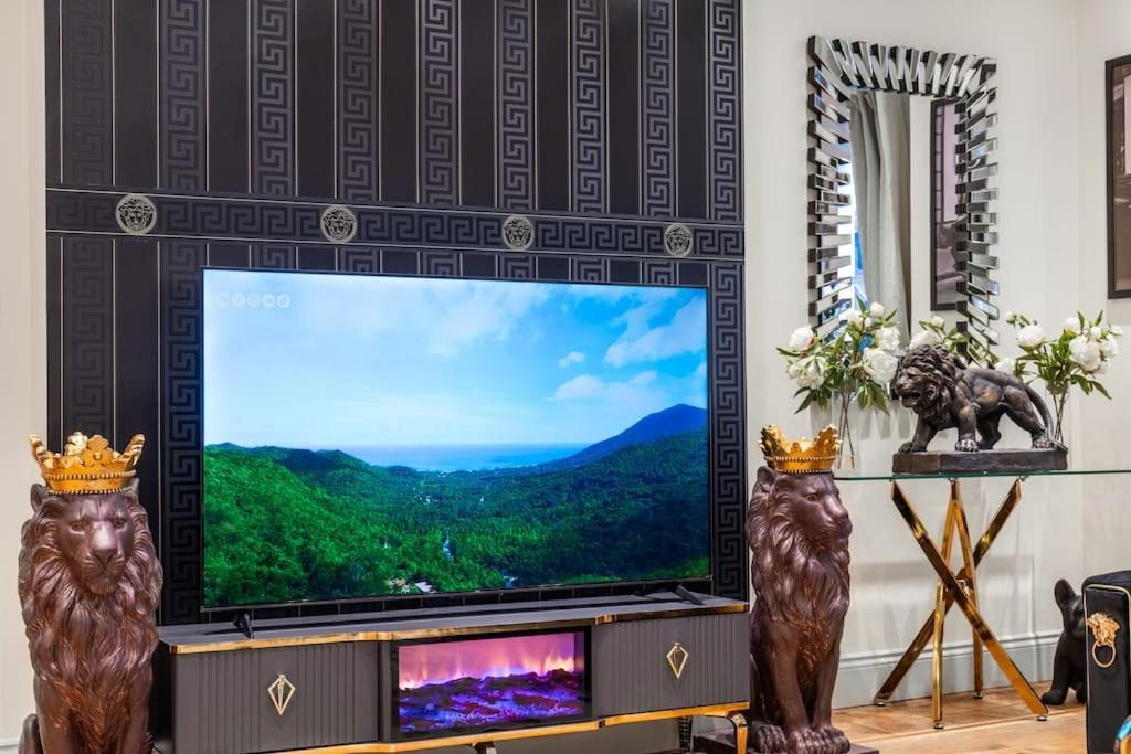 Apartamento 2 Bed / 2 Bath Versace In Knightsbridge *