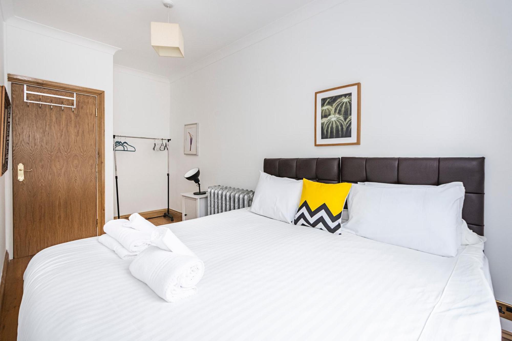 2 Bedroom By Av Short Lets Southwark With Free Wifi London