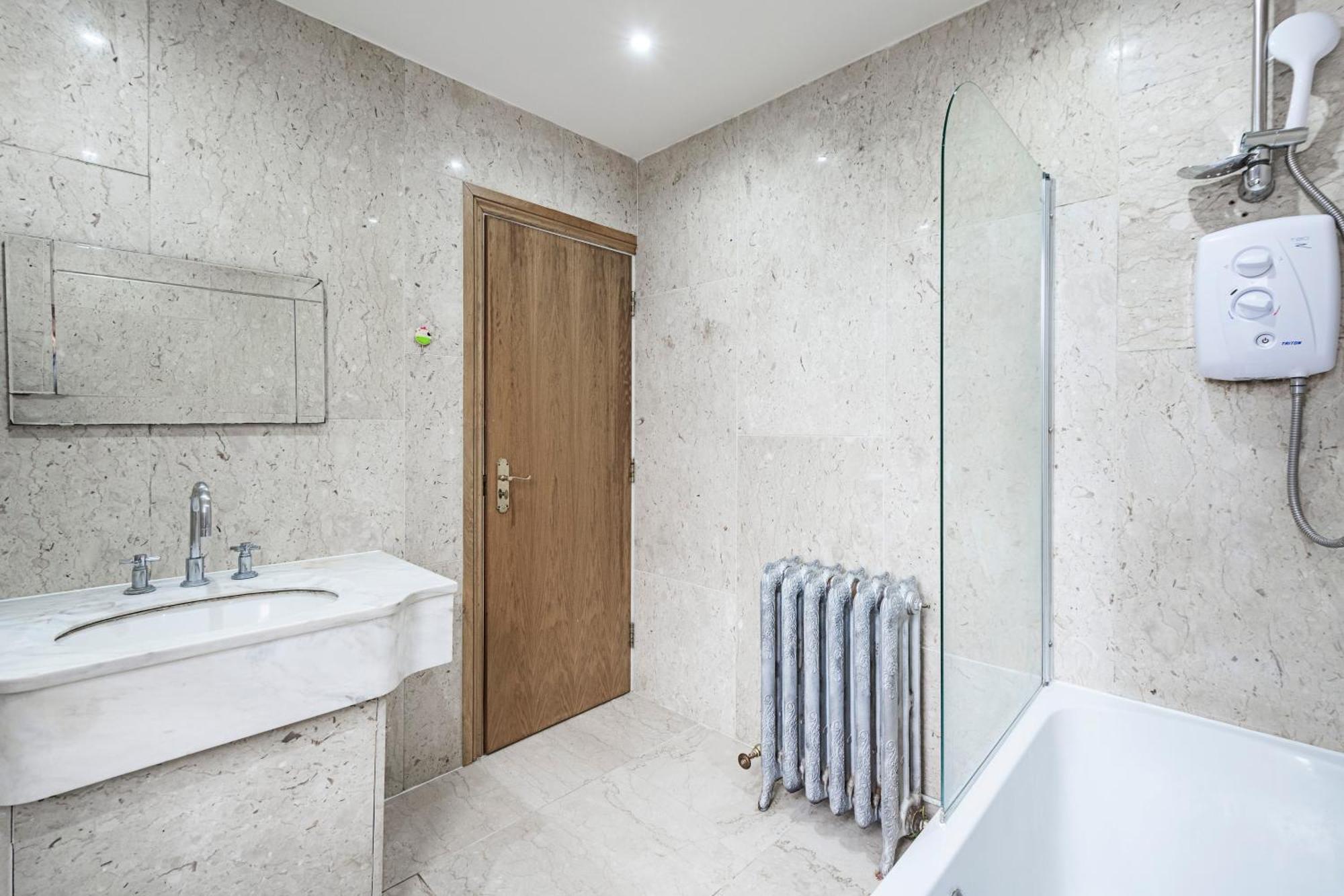 Apartment 2 Bedroom By Av Short Lets Southwark With Free Wifi