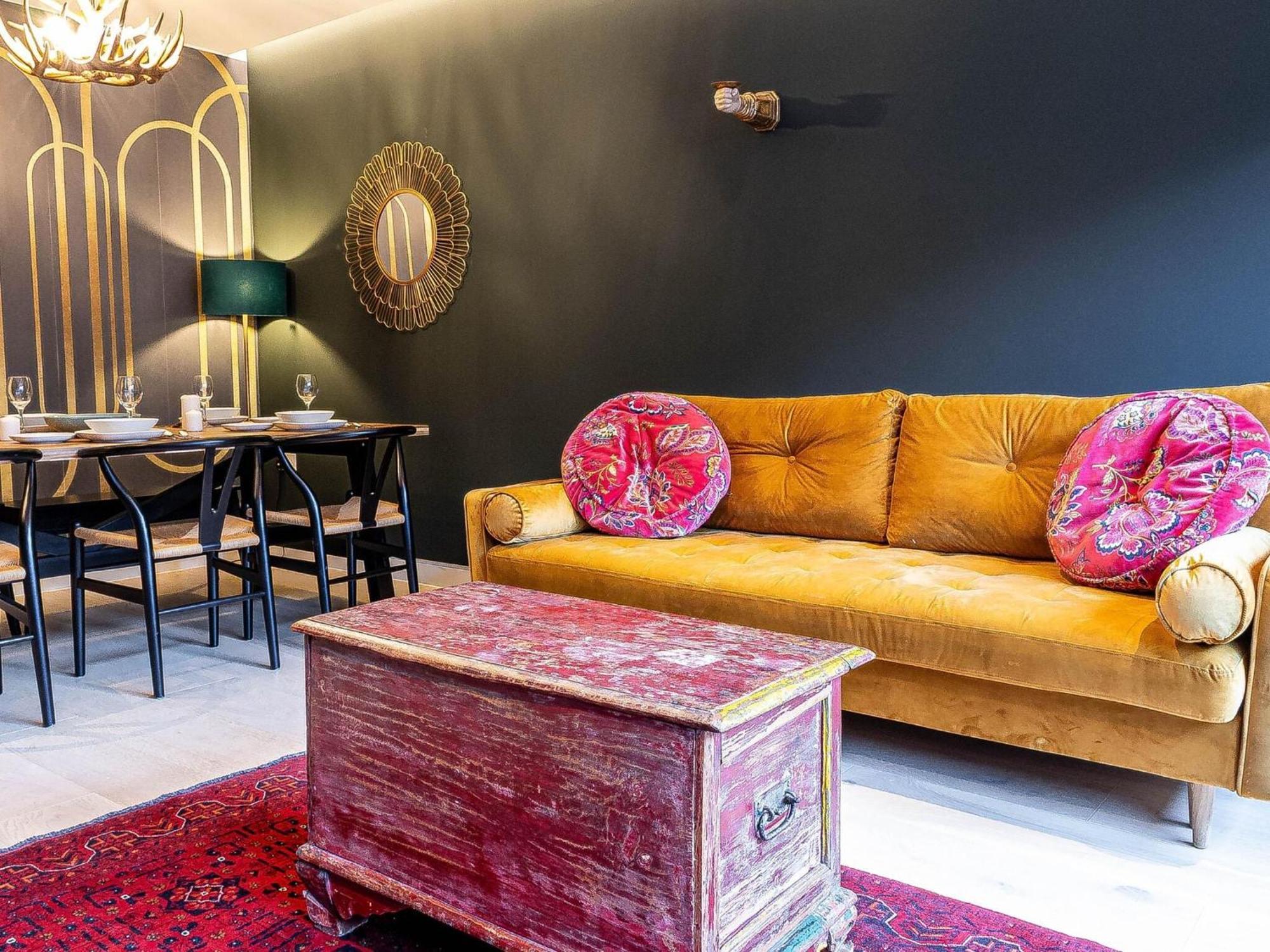 The Arches Luxurious Three Bedroom Close To Hampstead Heath With Garden Balcony And Courtyard London