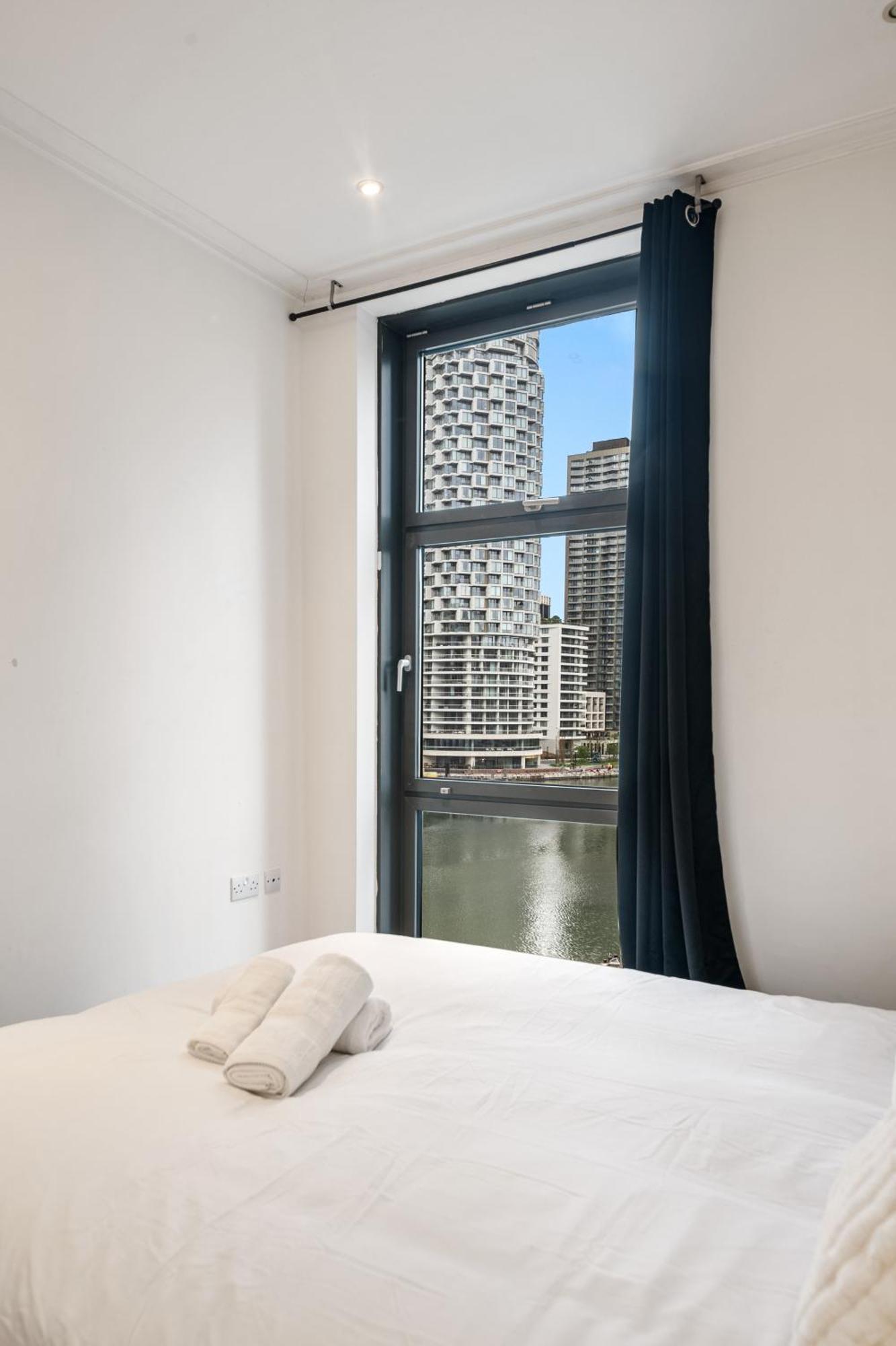 Apartment Londwell, Canary Wharf River Thames Balcony London