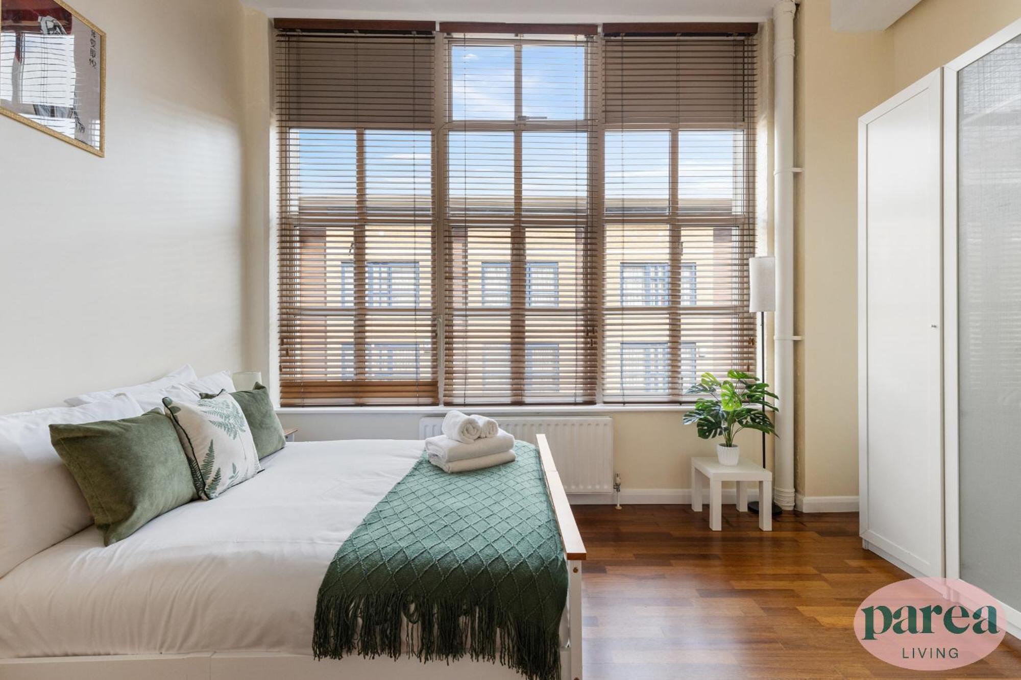 Apartamento Parea Living - Spacious 3 Bed Flat, Canary Wharf Views With Parking Londres