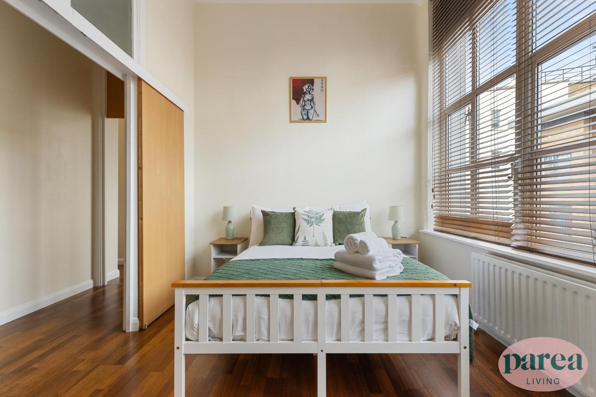 Apartamento Parea Living - Spacious 3 Bed Flat, Canary Wharf Views With Parking