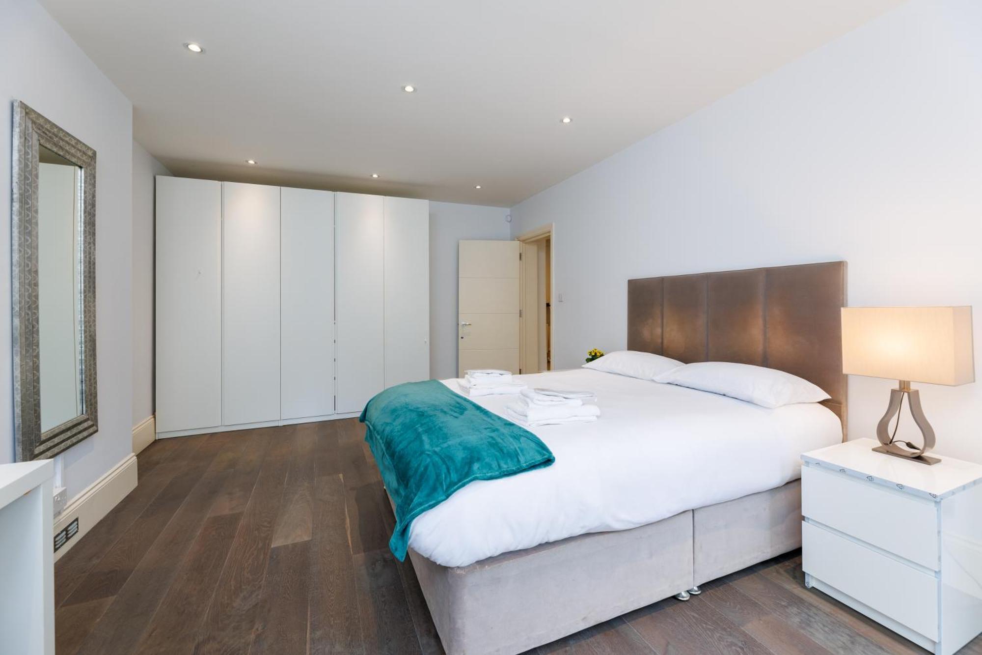 Apartamento Spacious 2-bed Flat / 10 Mins From The Centre *