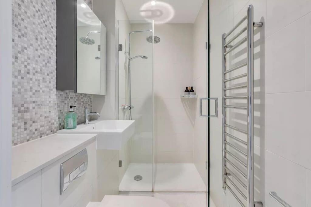 King's Cross Modern 2 Bedroom Londres