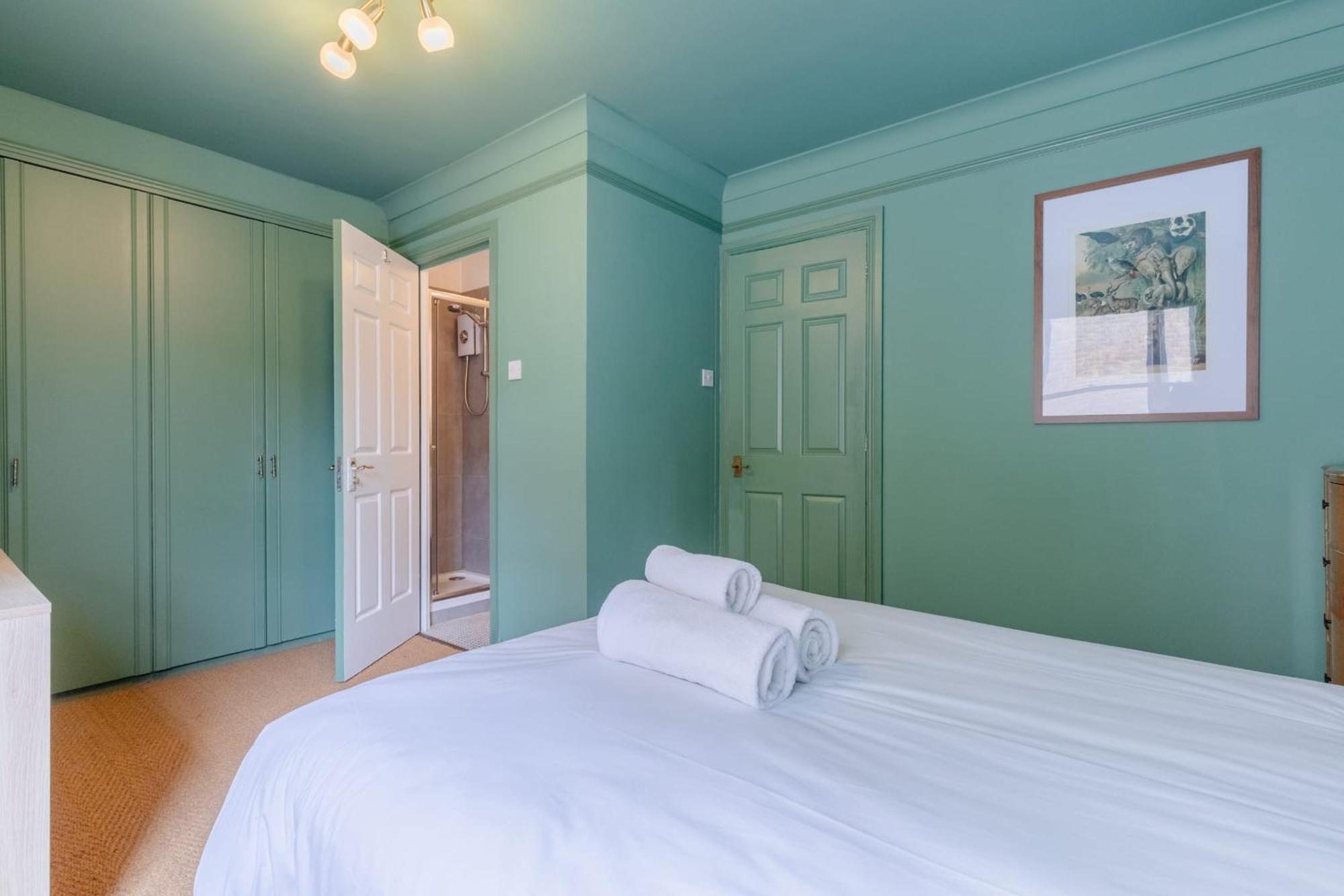 Bright 3 Bedroom House Near King's Cross Stpancras Casa de férias *