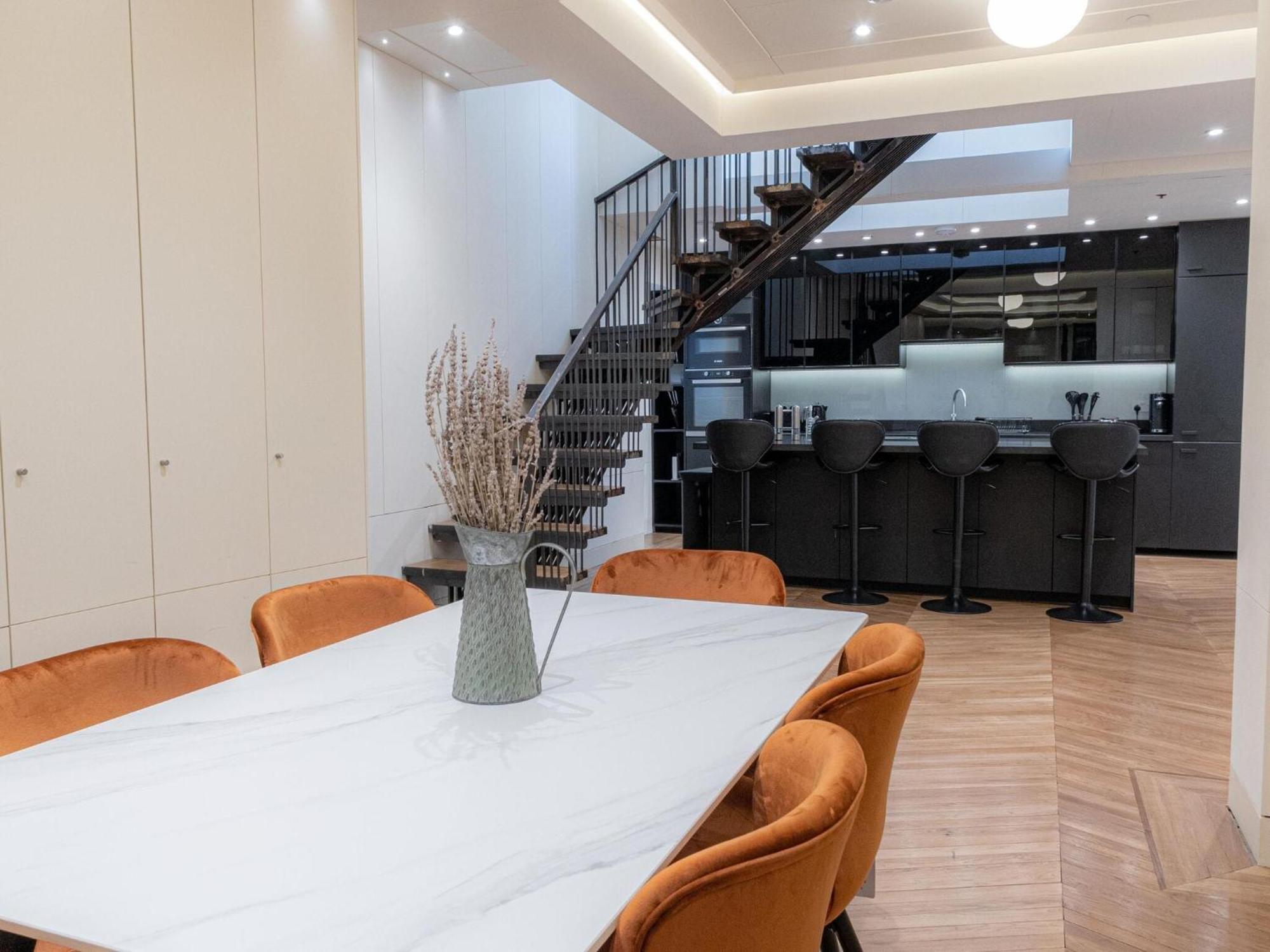 Apartamento Modern Deluxe Five Bedroom House Near Chalk Farm Station By Belvilla Londres