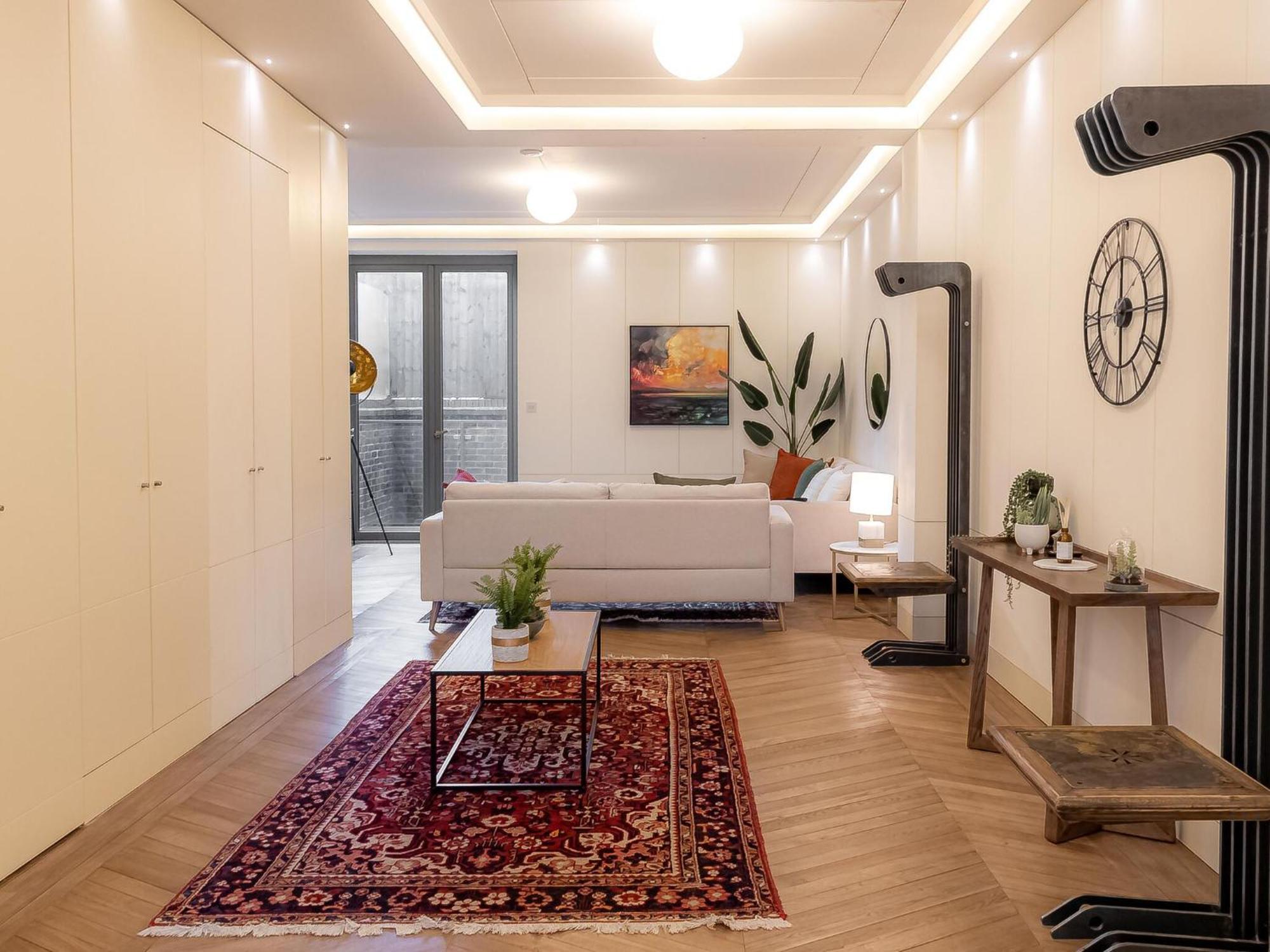 Modern Deluxe Five Bedroom House Near Chalk Farm Station By Belvilla Londres