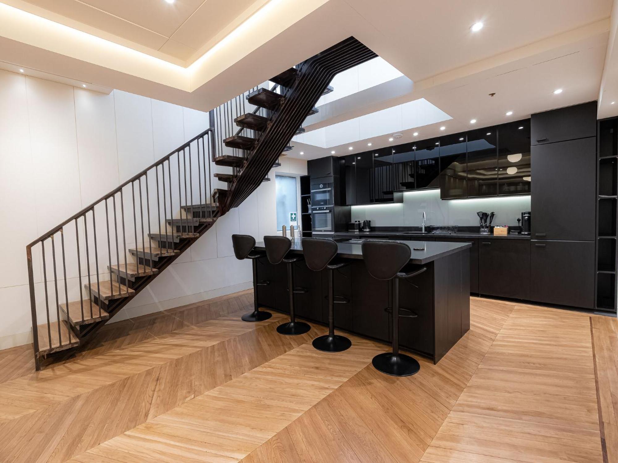 Modern Deluxe Five Bedroom House Near Chalk Farm Station By Belvilla Apartamento *
