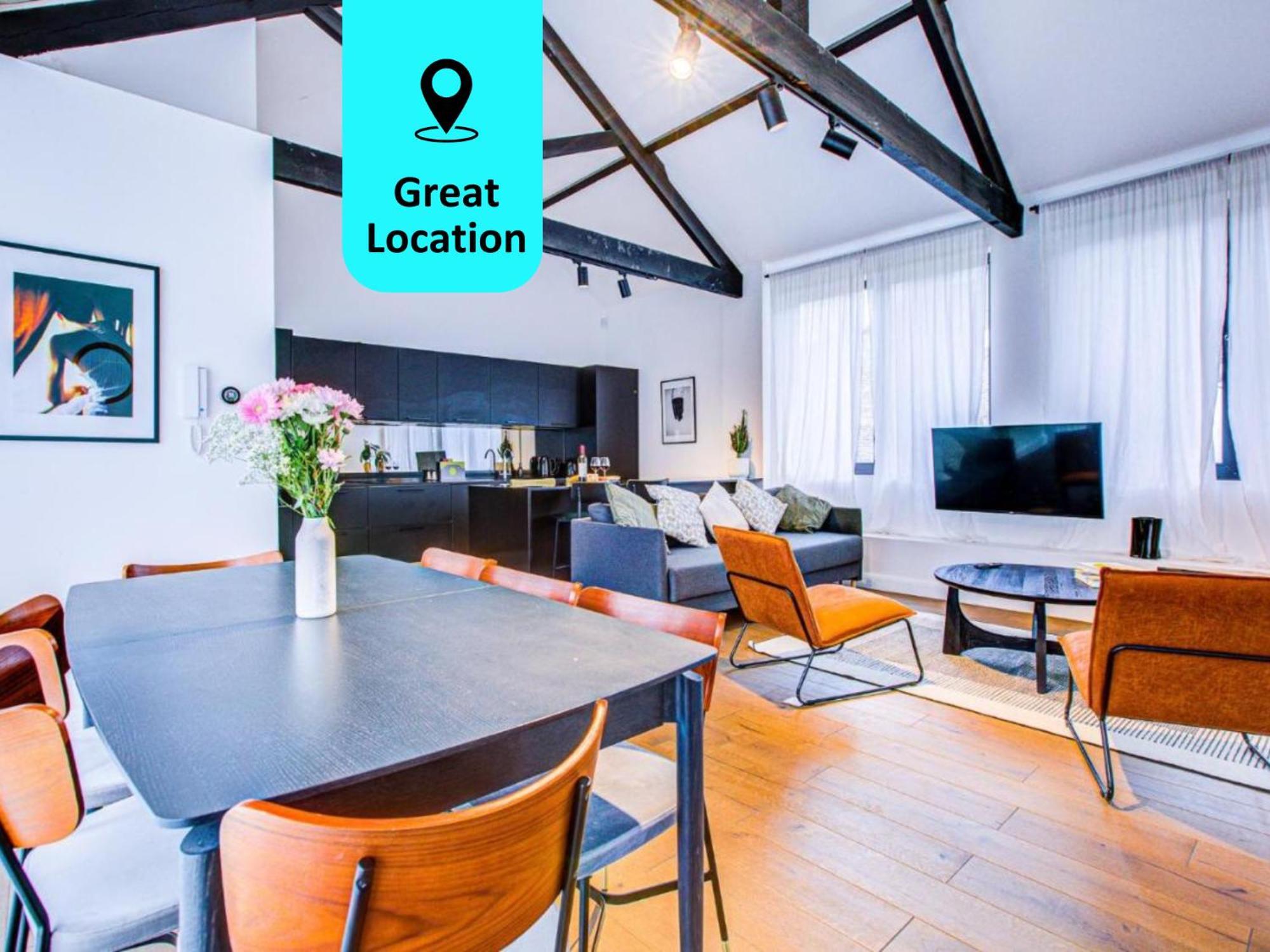 Stunning Penthouse Close To Queen's Park - Mega Fast Internet Apartment *