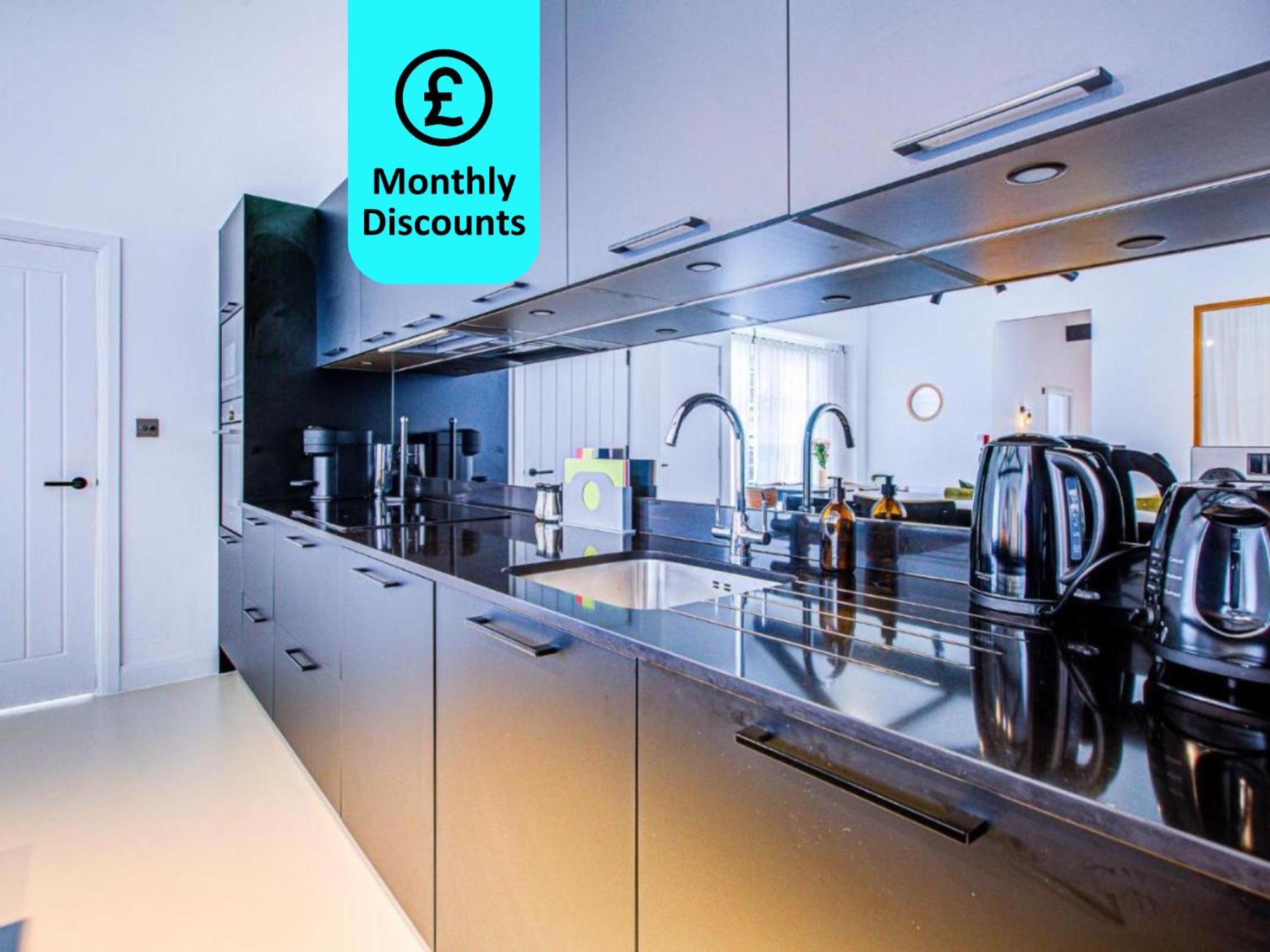 Stunning Penthouse Close To Queen's Park - Mega Fast Internet * London