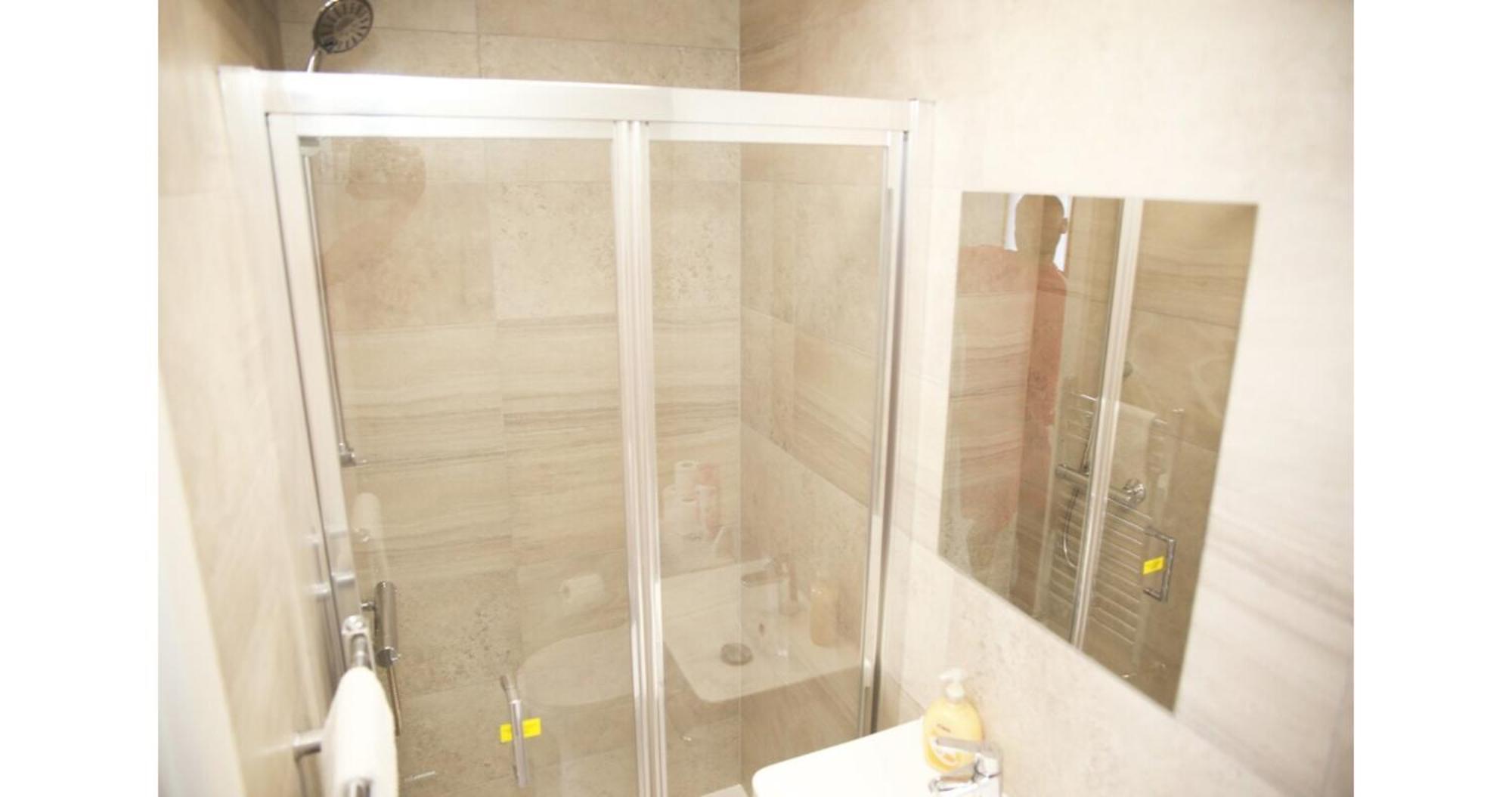 Gasthof Cricklewood Deluxe Ensuite London