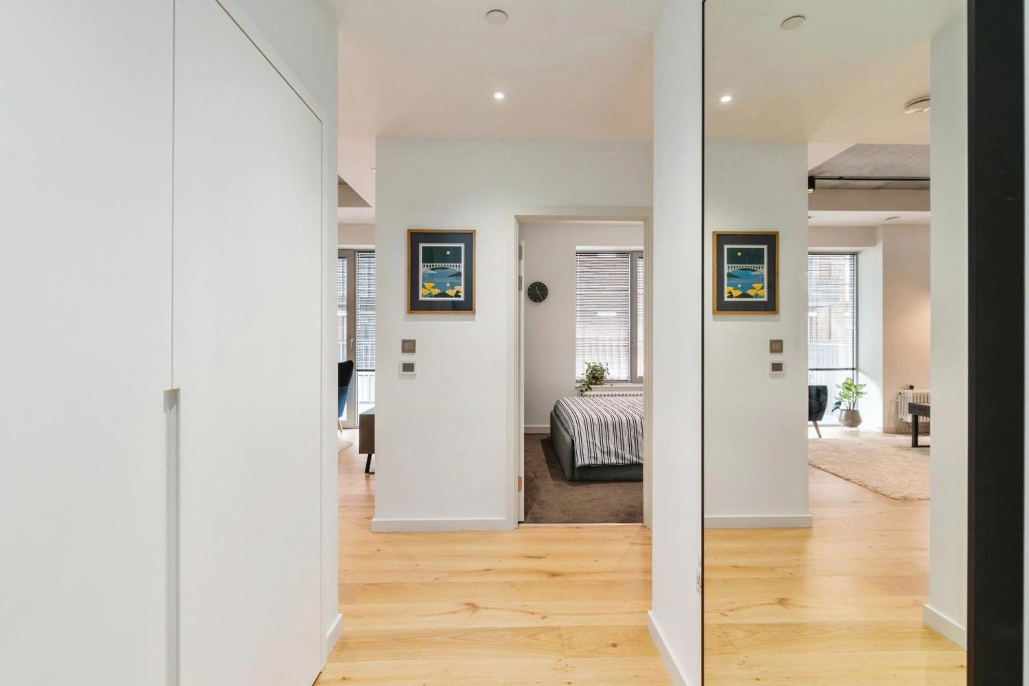 Appartement Chic 2 Bedroom Flat With Balcony
