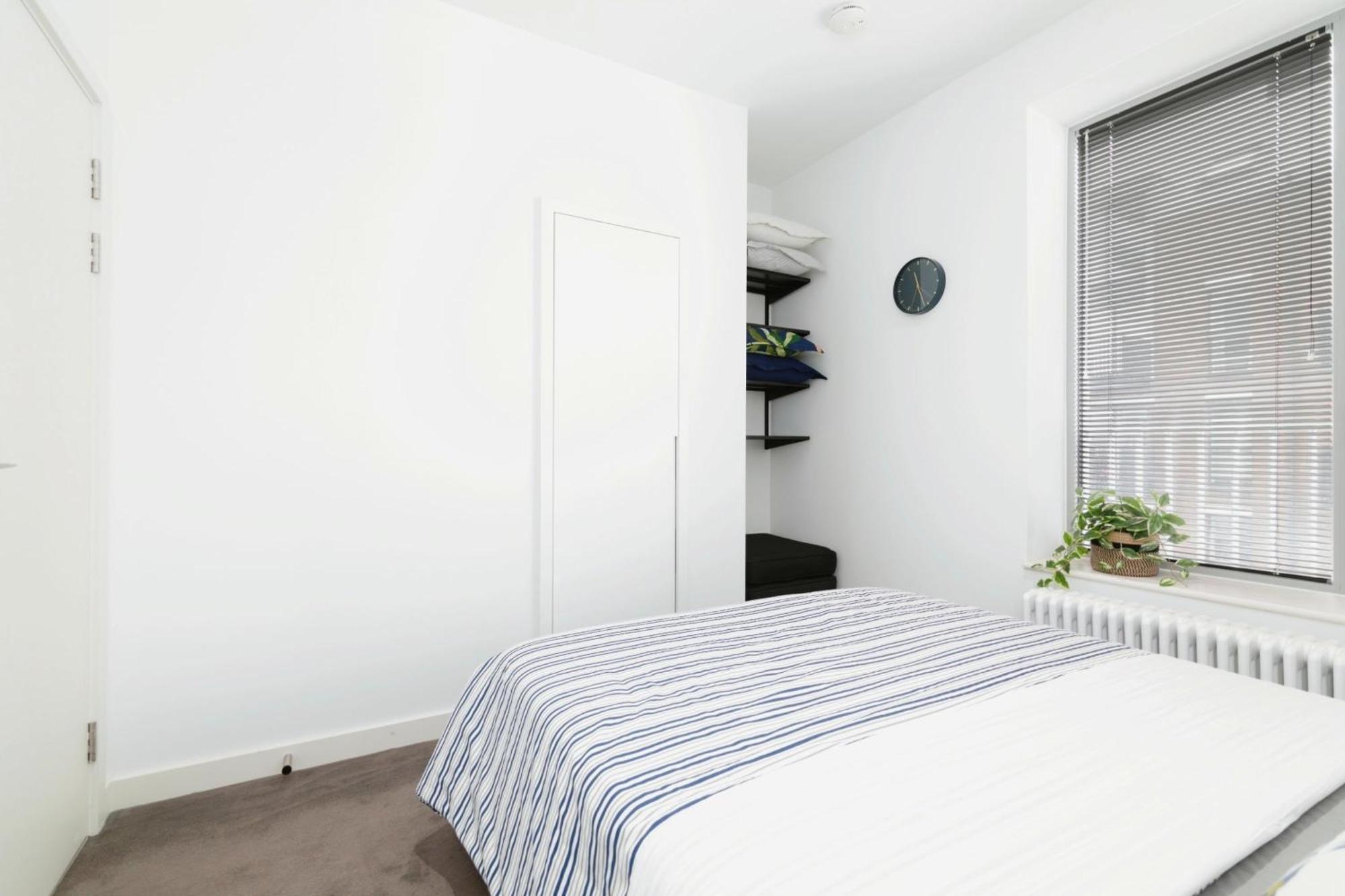 Chic 2 Bedroom Flat With Balcony Londres
