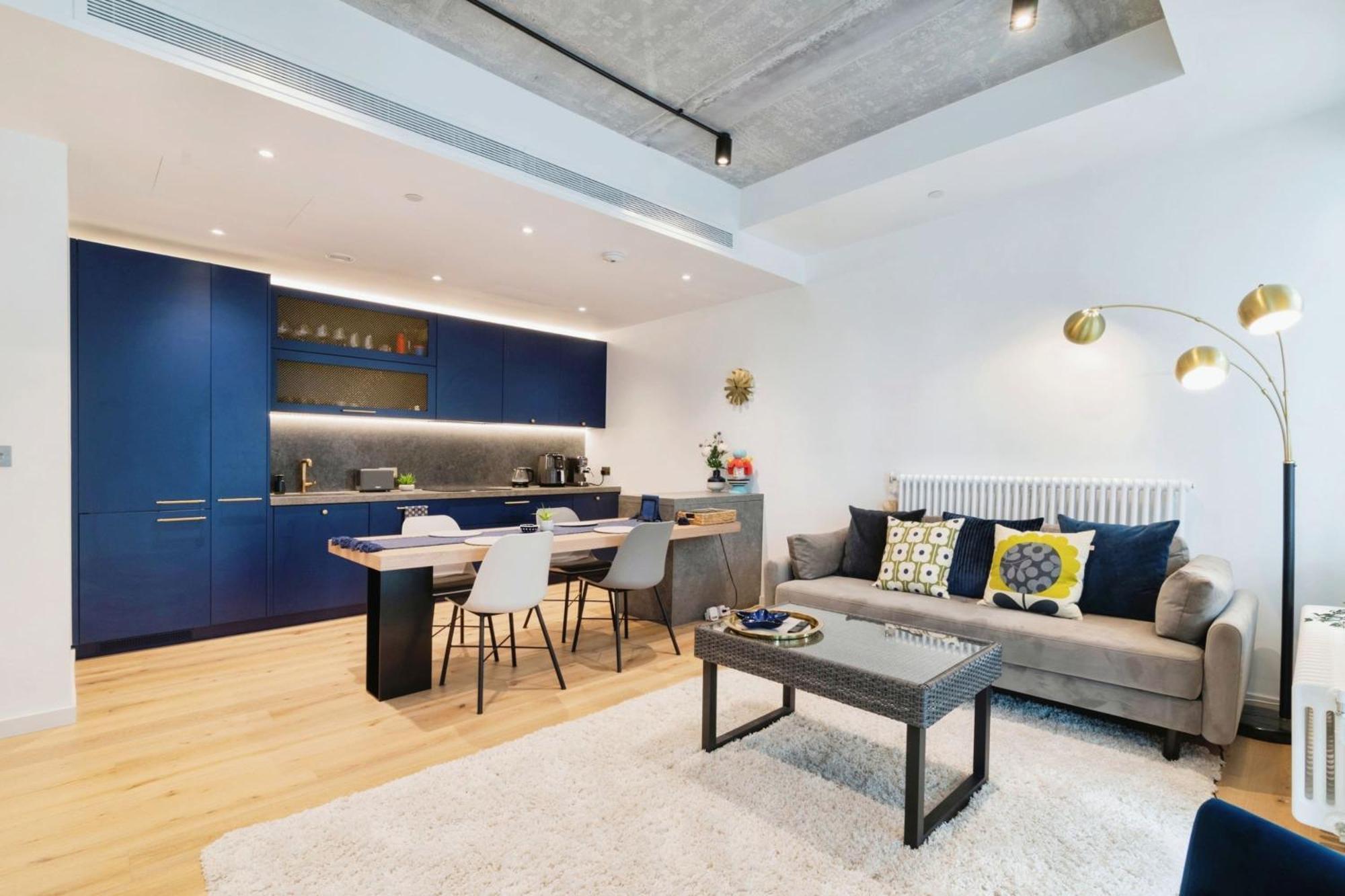 Appartement Chic 2 Bedroom Flat With Balcony