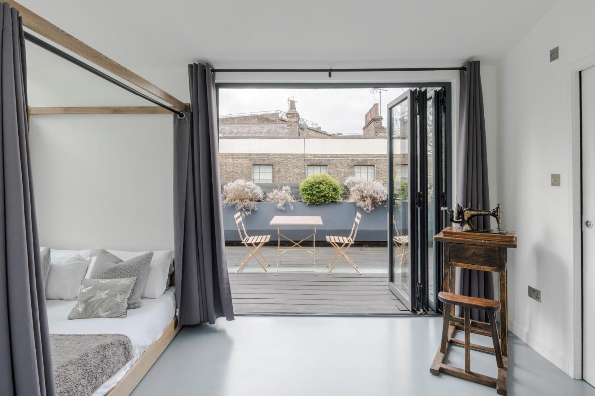 Ferienhaus Magic Moments - Bridge - By Frankie Says London