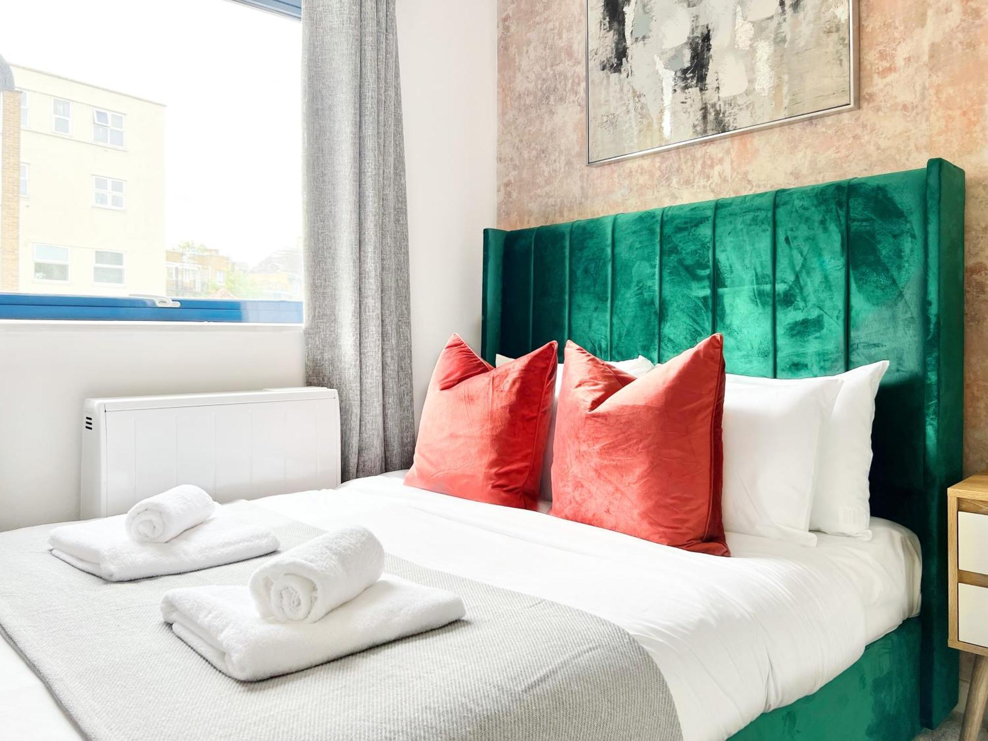 Weekly Or Monthly - Relocation & Business - 4 Guests - By Hofin Stays Short Lets & Serviced Apartamento Londres