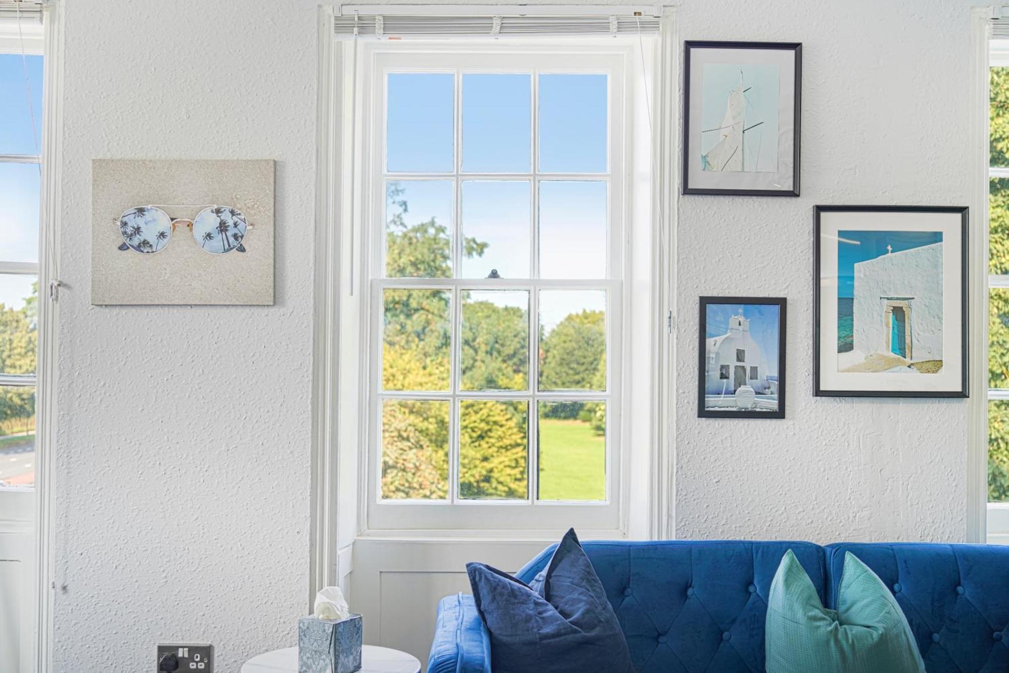 Livestay - Chiswick With Free Parking *