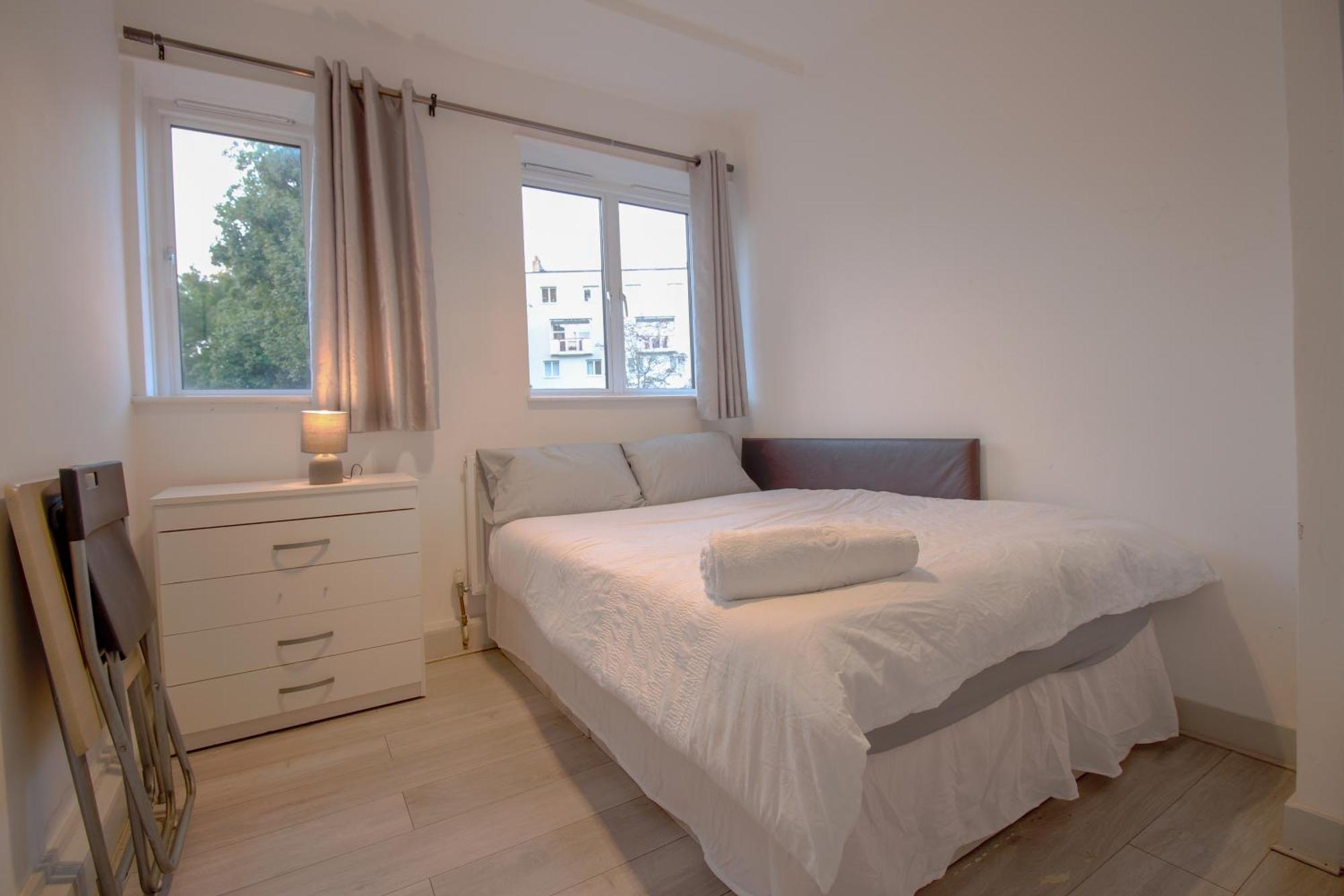 Modern Spacious 4-bed House