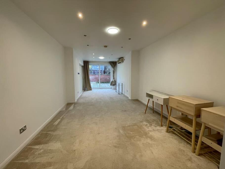 Modern Spacious 4-bed House Apartamento Londres