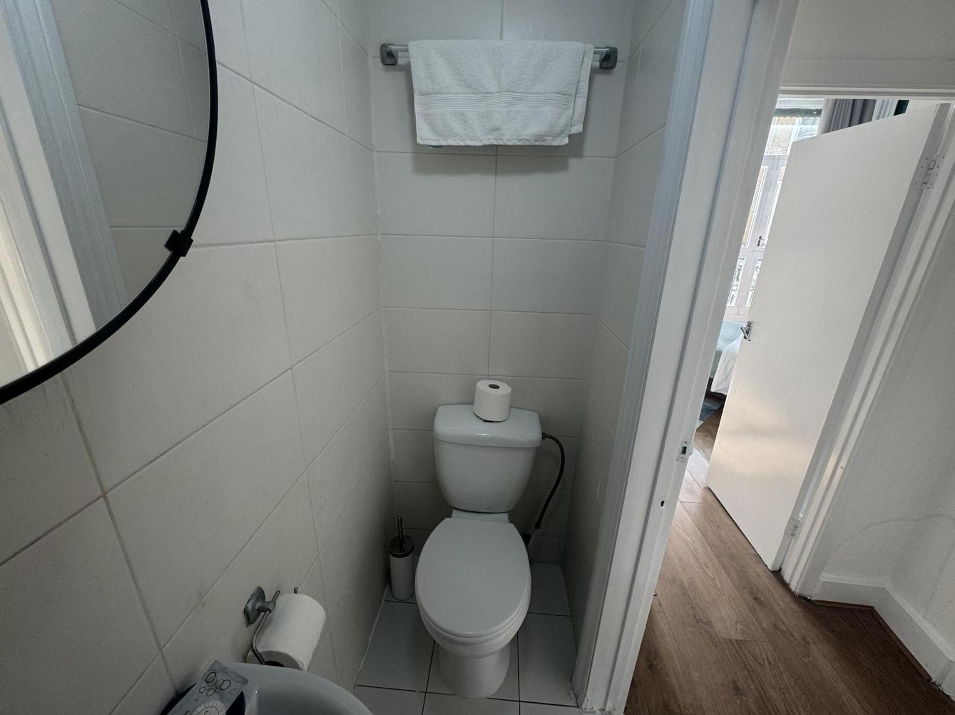Charming Large With Balcony Appartement *