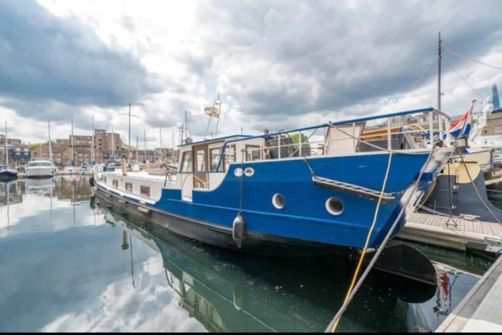 Historic Dutch Barge, Idyllic Location Botel *