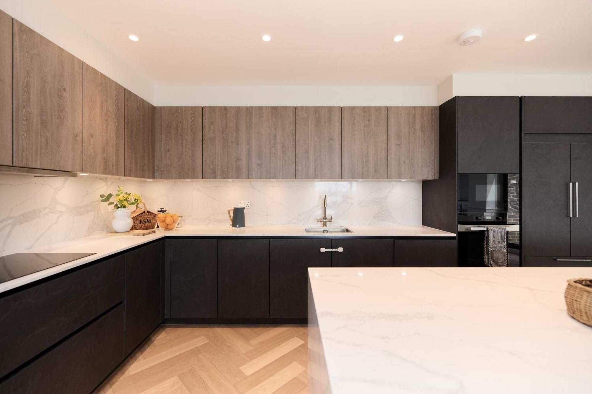 The Temple Fortune Crib - Lovely 3bdr House With Balcony Appartement *