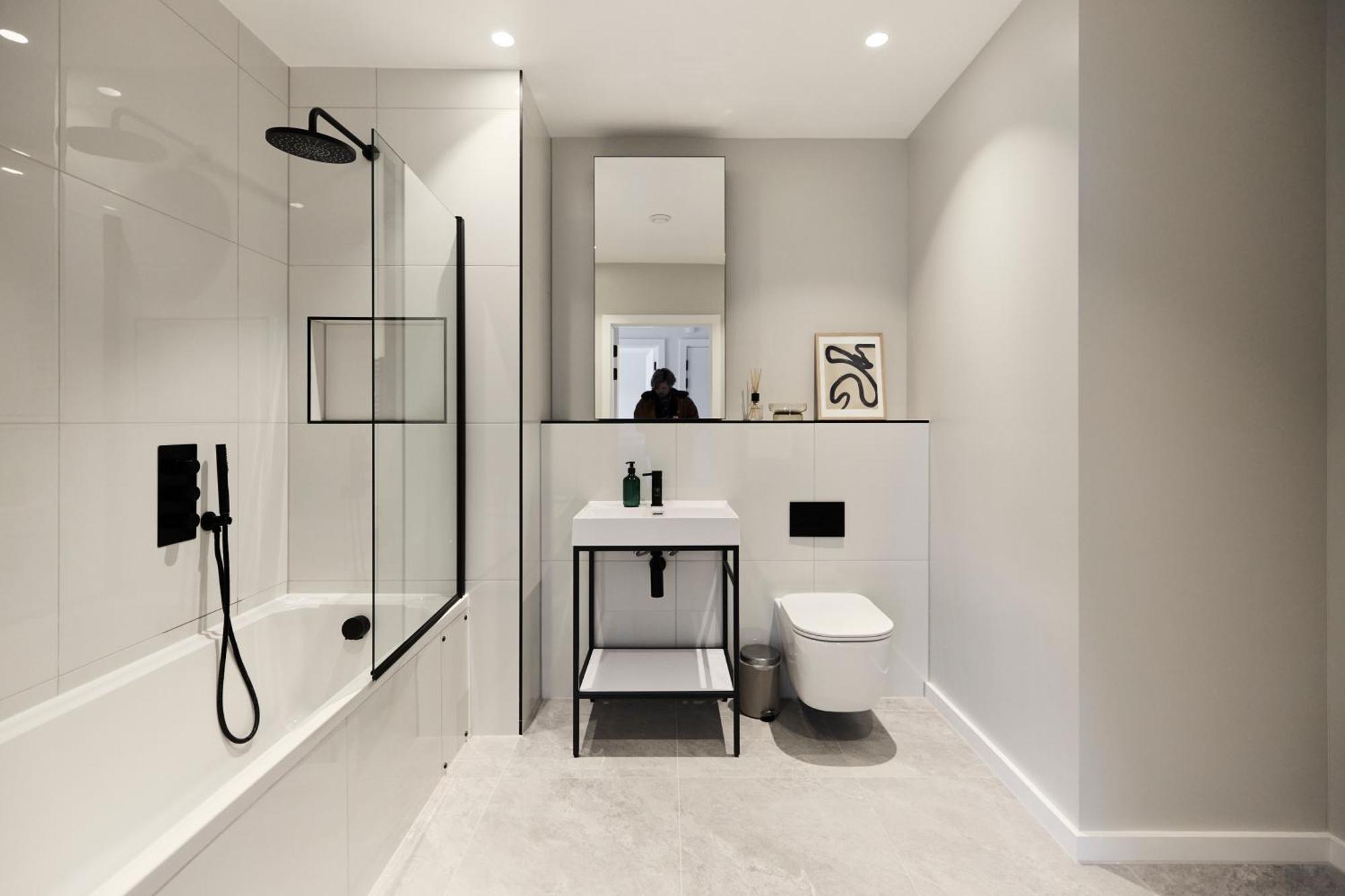 The Brondesbury Scenery - Bright 1bdr Flat With Balcony & Parking Apartamento