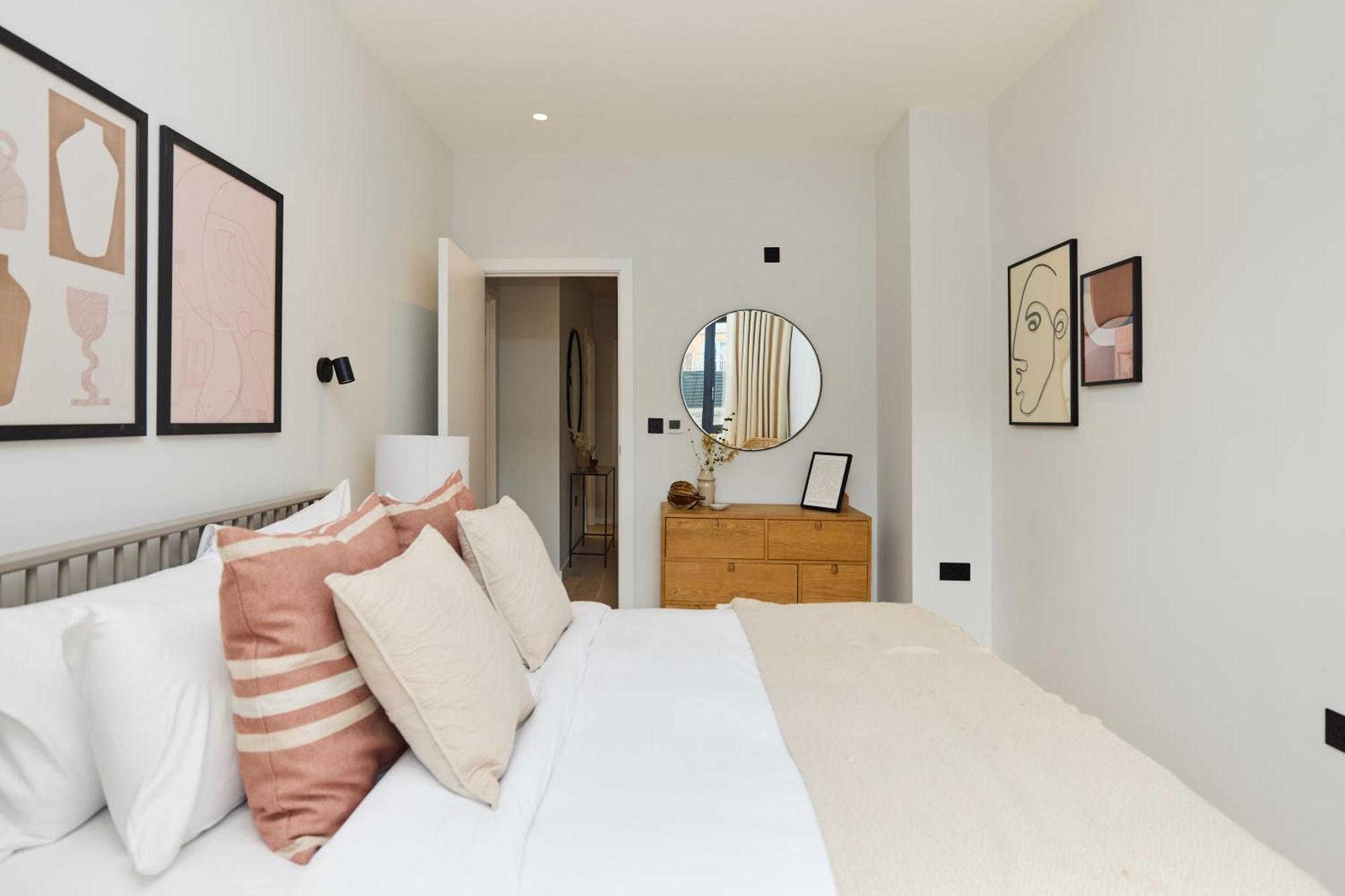 Apartment The Brondesbury Quarters - Modern 2bdr Flat With Balcony & Parking *