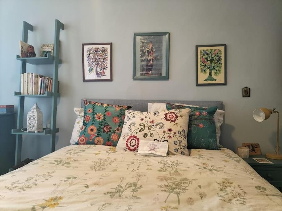 Apartment Charming With Balcony London
