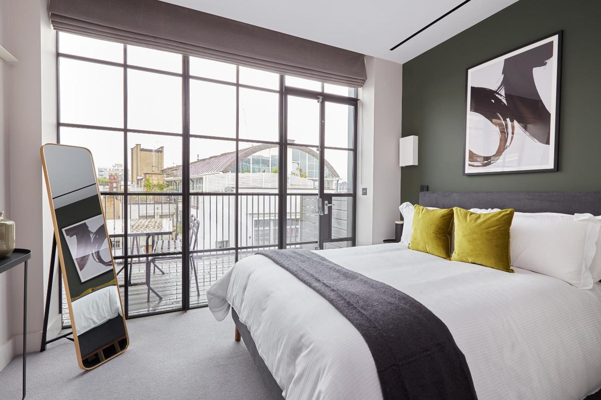 Sonder L Back Hill Aparthotel London
