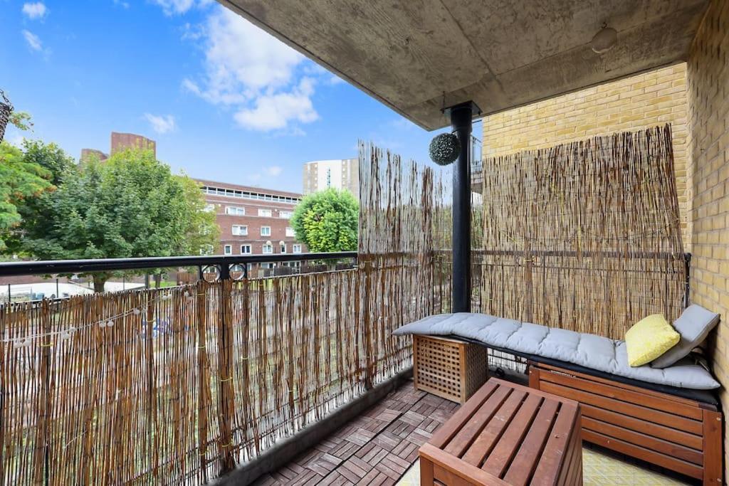 3-bedroom Short Term & Flexible Renting Limehouse With Free Wifi & Free Parking London