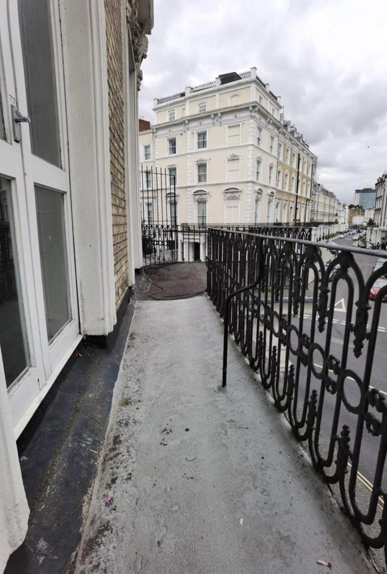 Charming Large With Balcony Appartement *