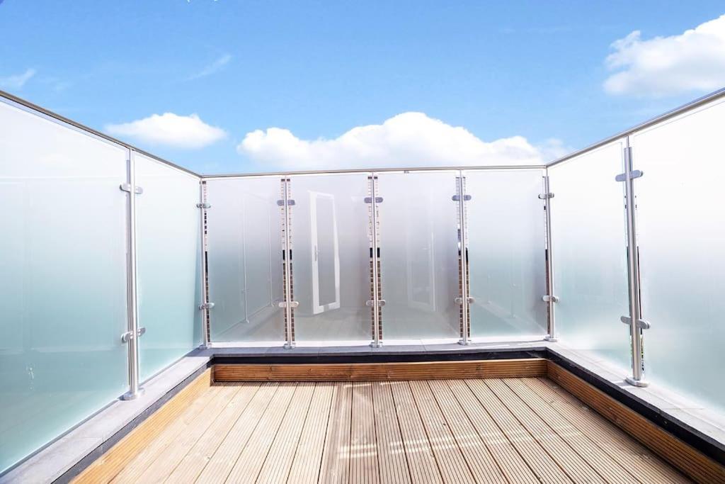 Private Terrace Fulham 3 Bed 2 Baths *